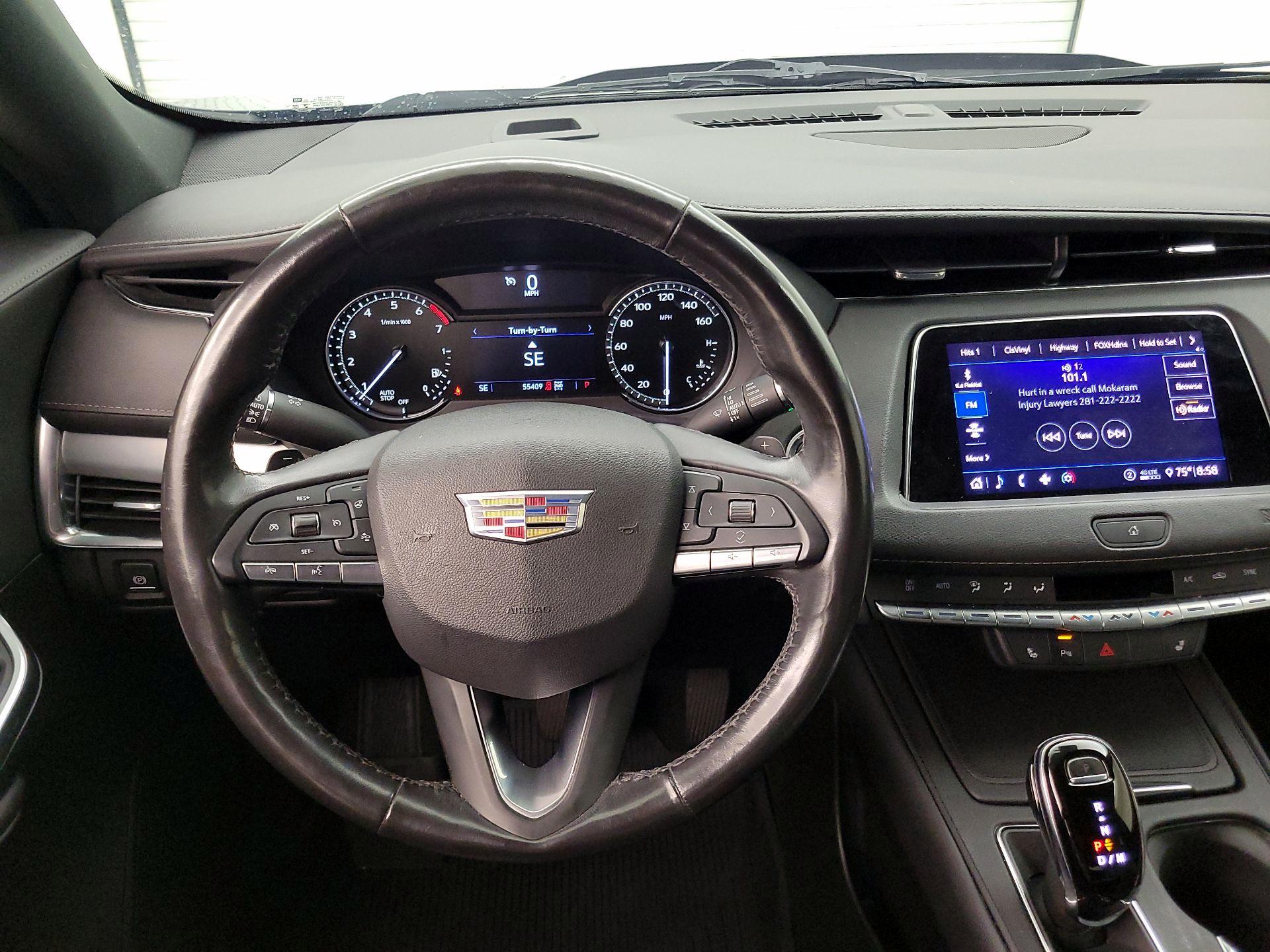 Thumbnail: 2020 Cadillac XT4 - 10