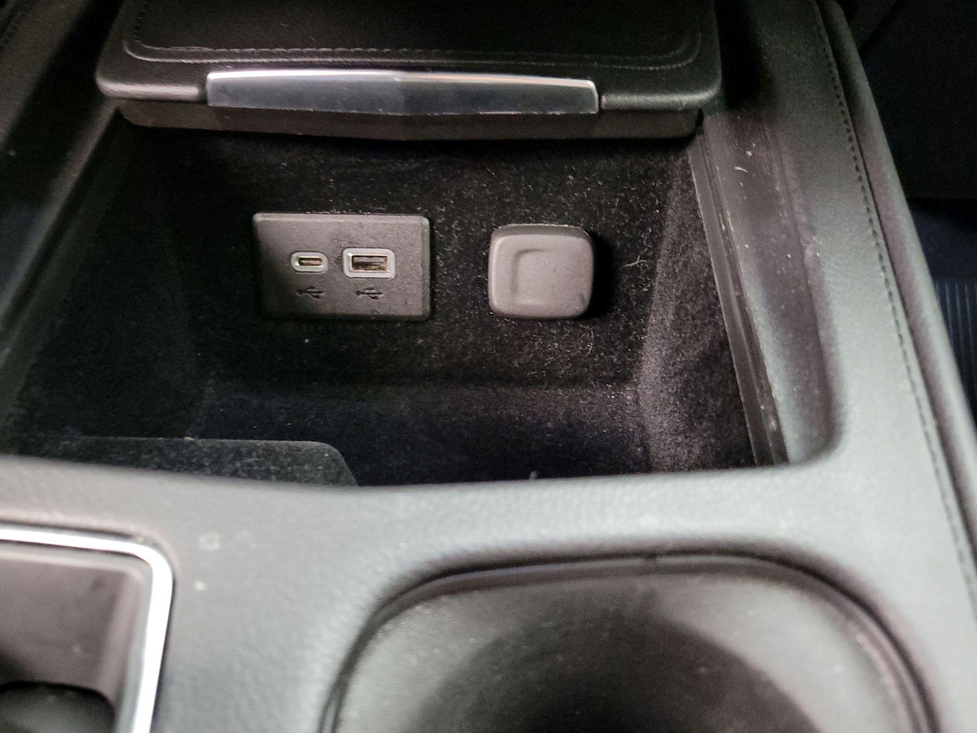 Thumbnail: 2020 Cadillac XT4 - 18