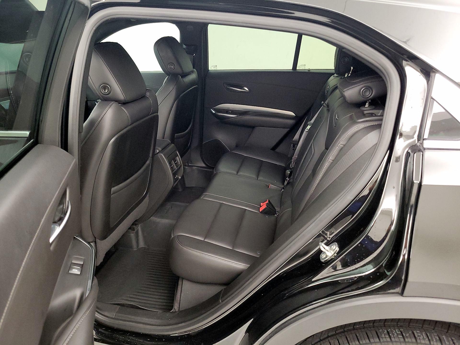 Thumbnail: 2020 Cadillac XT4 - 19