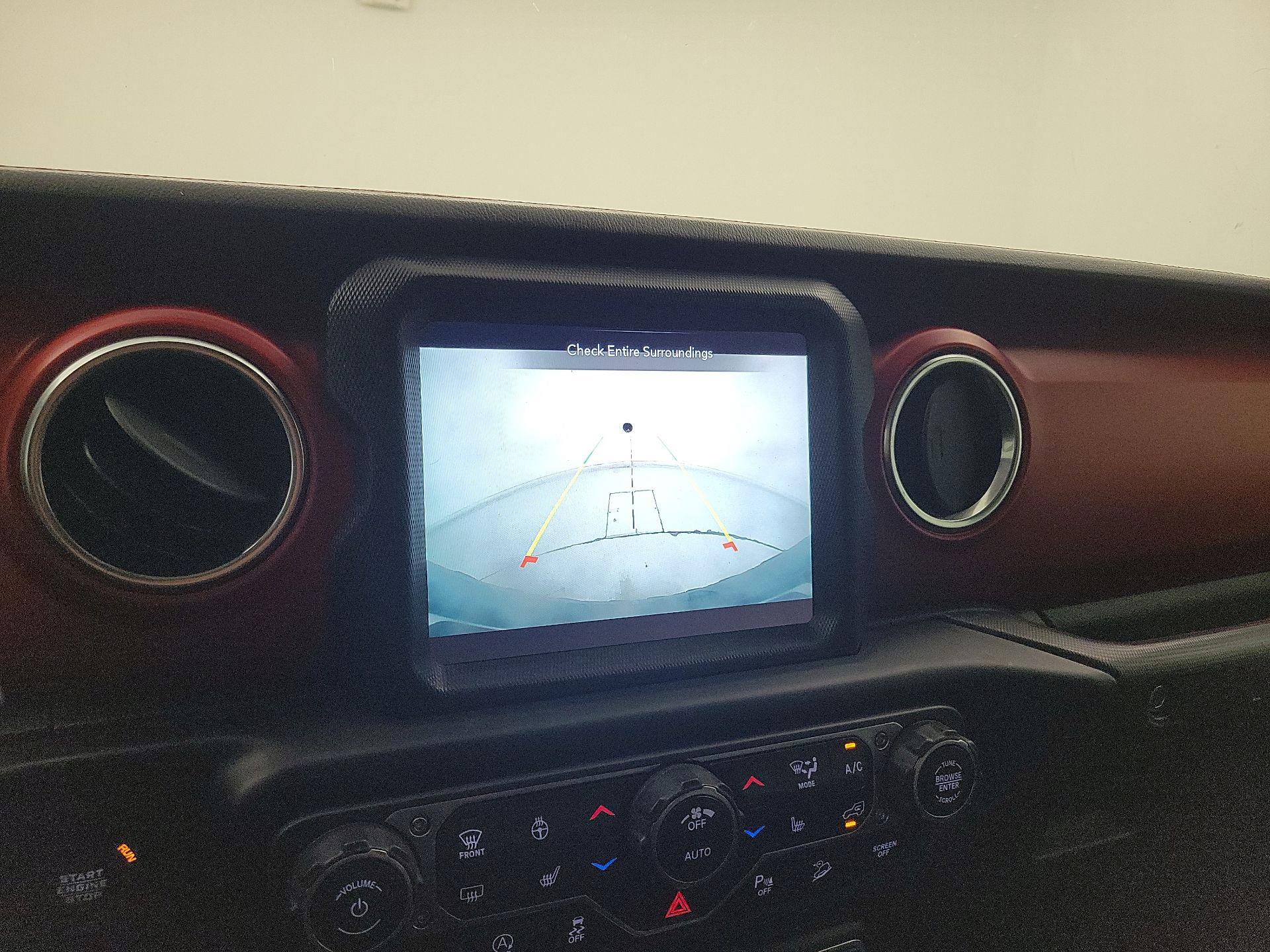 Thumbnail: 2020 Jeep Wrangler - 15