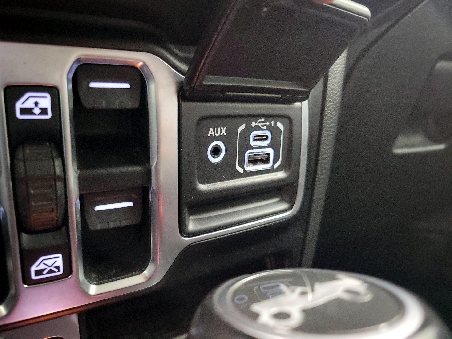 Thumbnail: 2020 Jeep Wrangler - 19