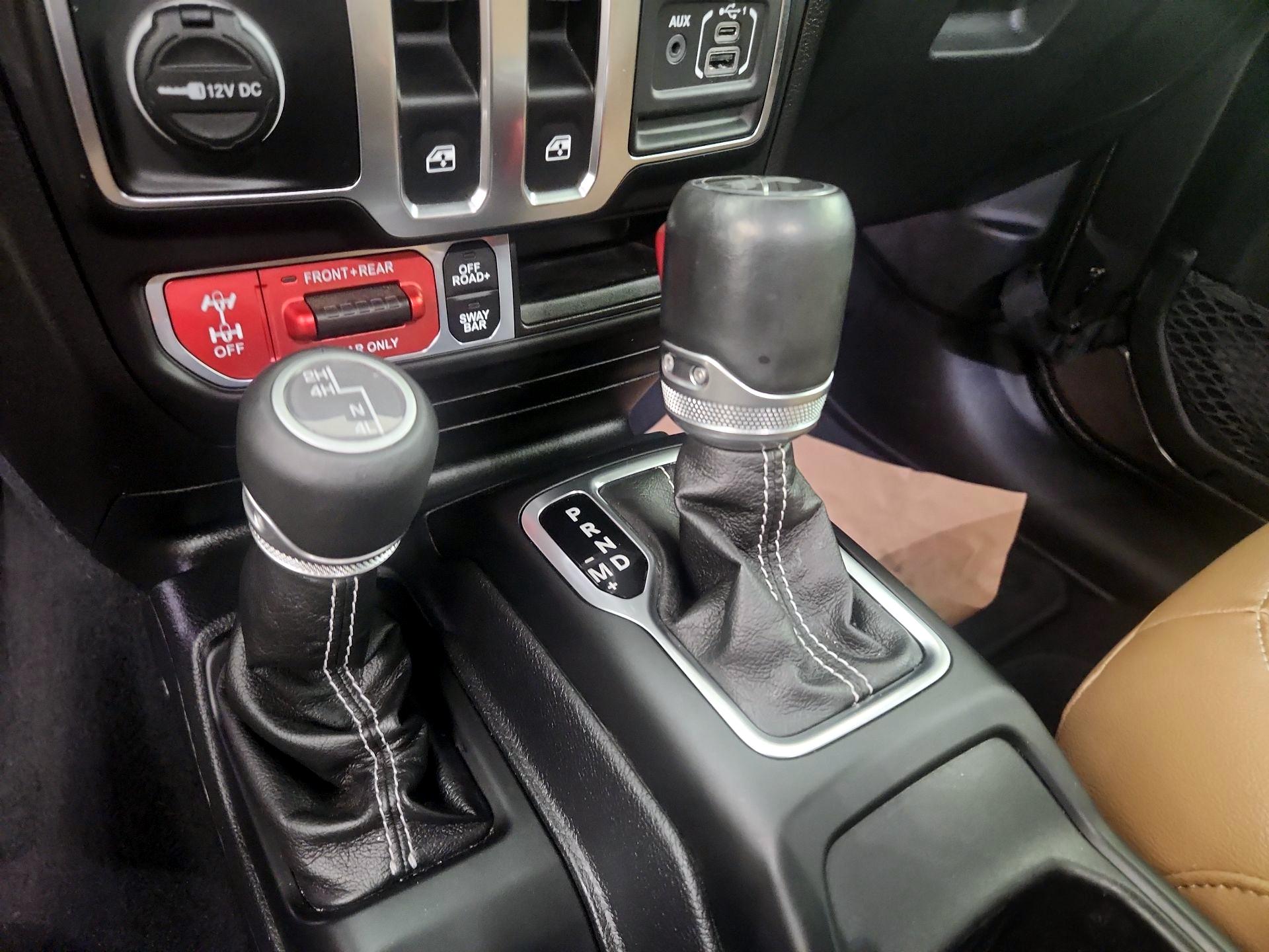Thumbnail: 2021 Jeep Wrangler - 15