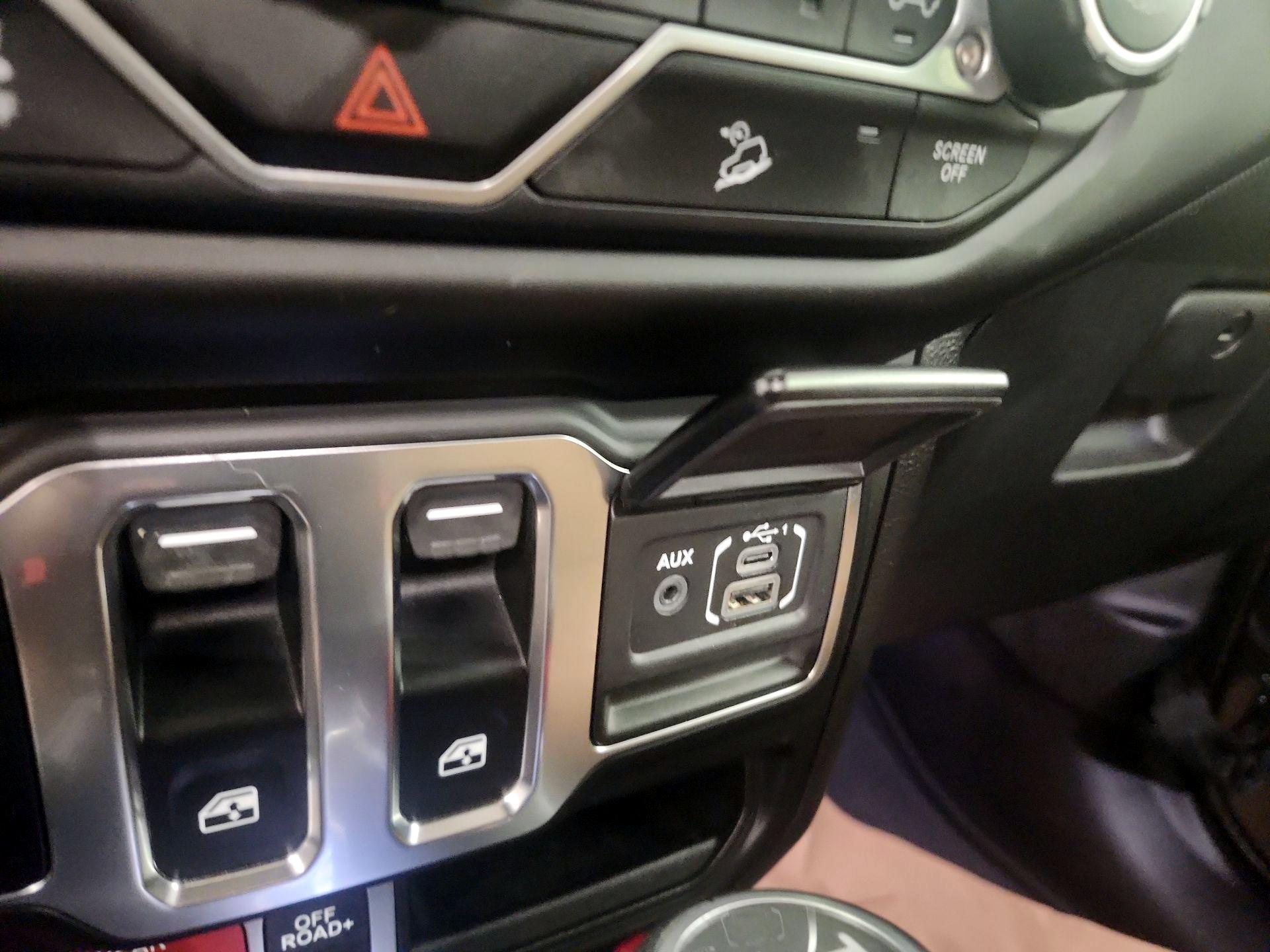 Thumbnail: 2021 Jeep Wrangler - 16