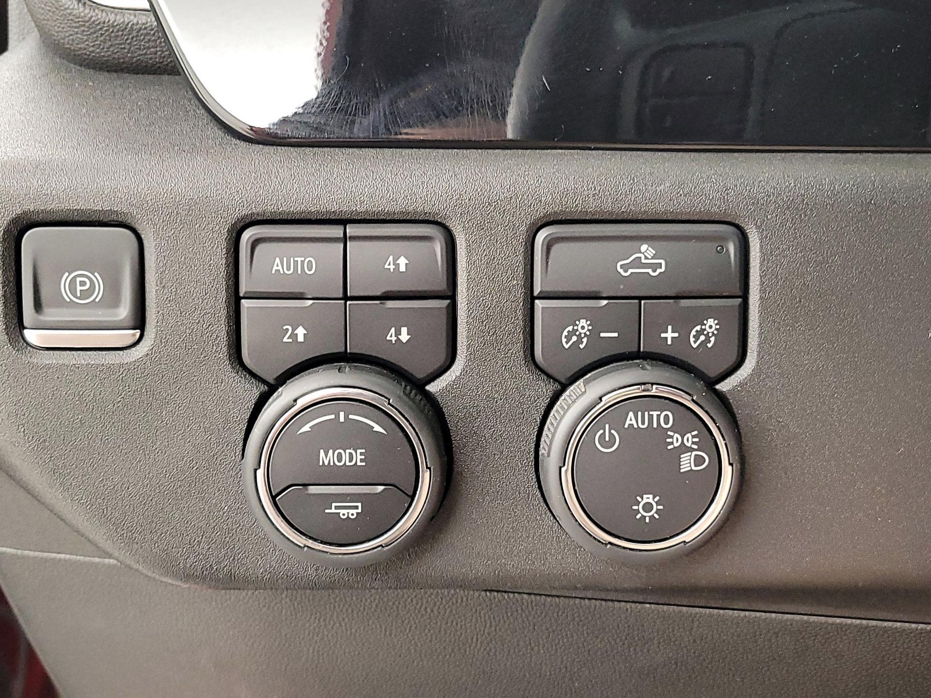 Thumbnail: 2023 Chevrolet Silverado 1500 - 13