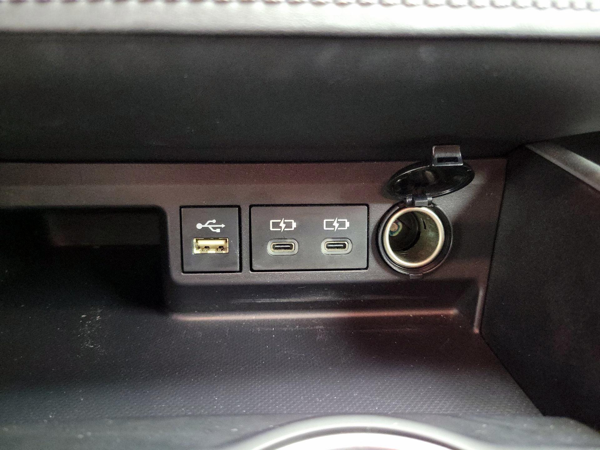 Thumbnail: 2023 Toyota Highlander - 19