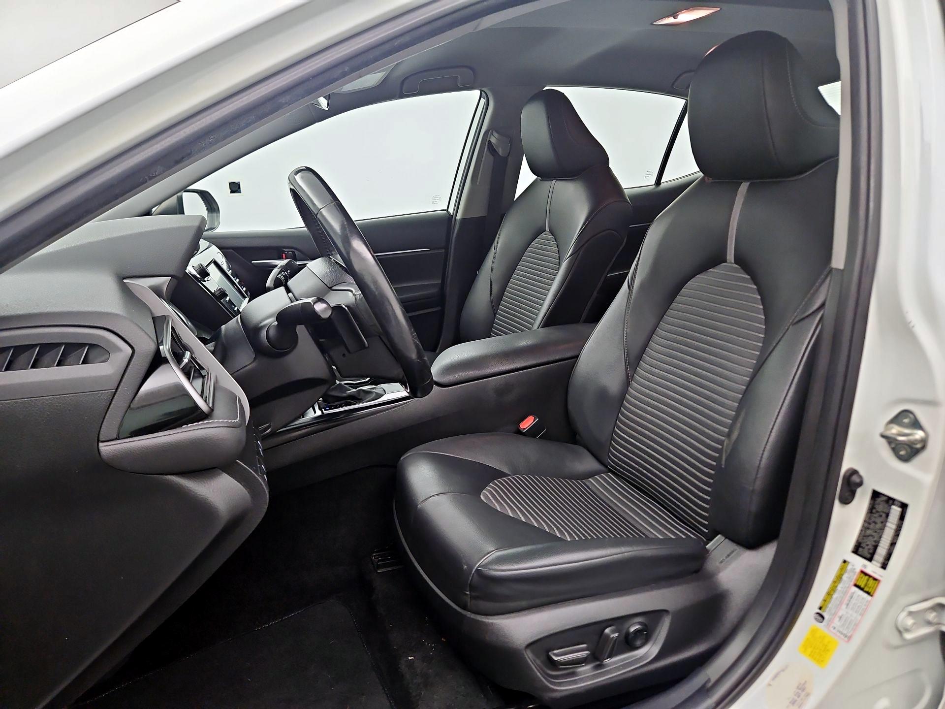 Thumbnail: 2020 Toyota Camry - 11