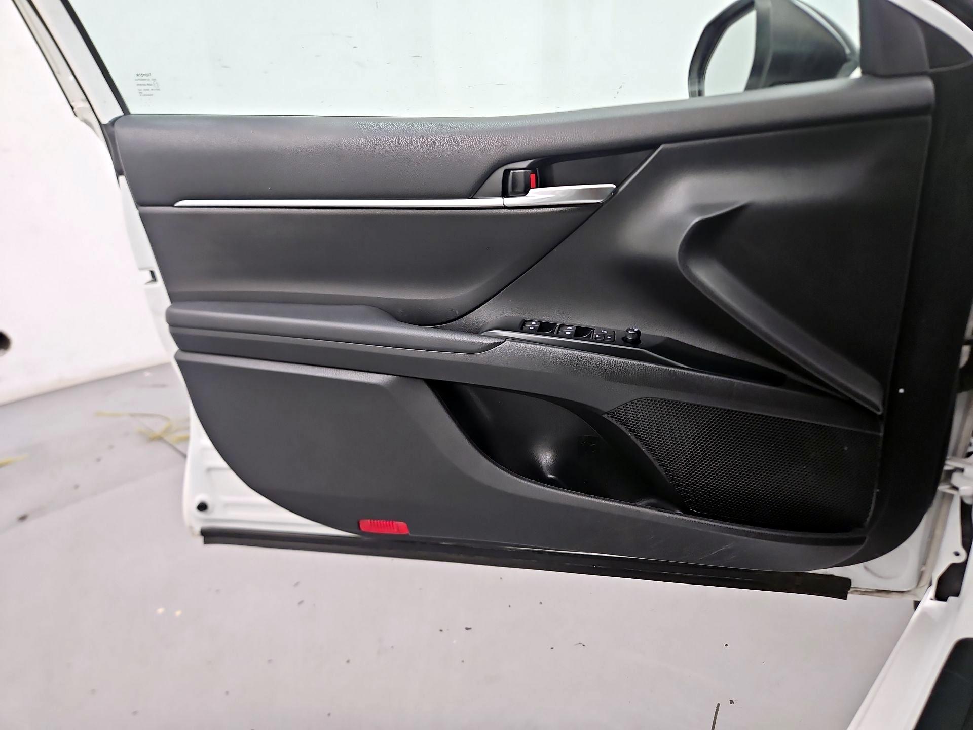 Thumbnail: 2020 Toyota Camry - 12