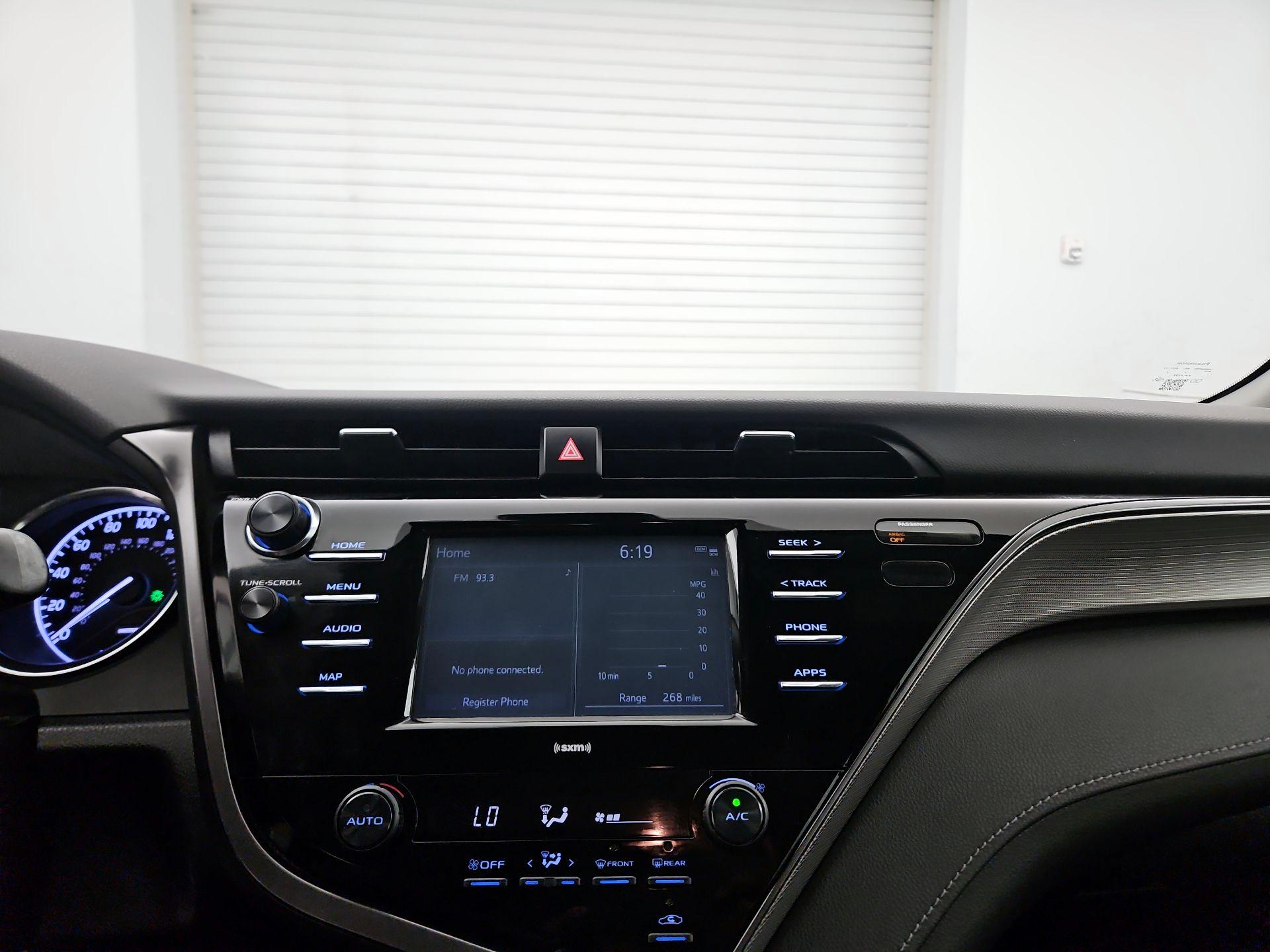 Thumbnail: 2020 Toyota Camry - 15