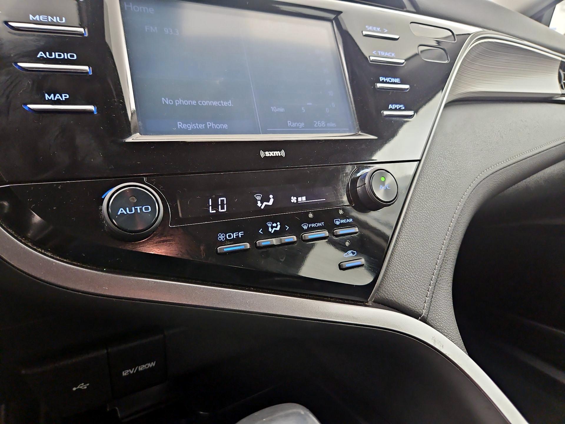 Thumbnail: 2020 Toyota Camry - 16