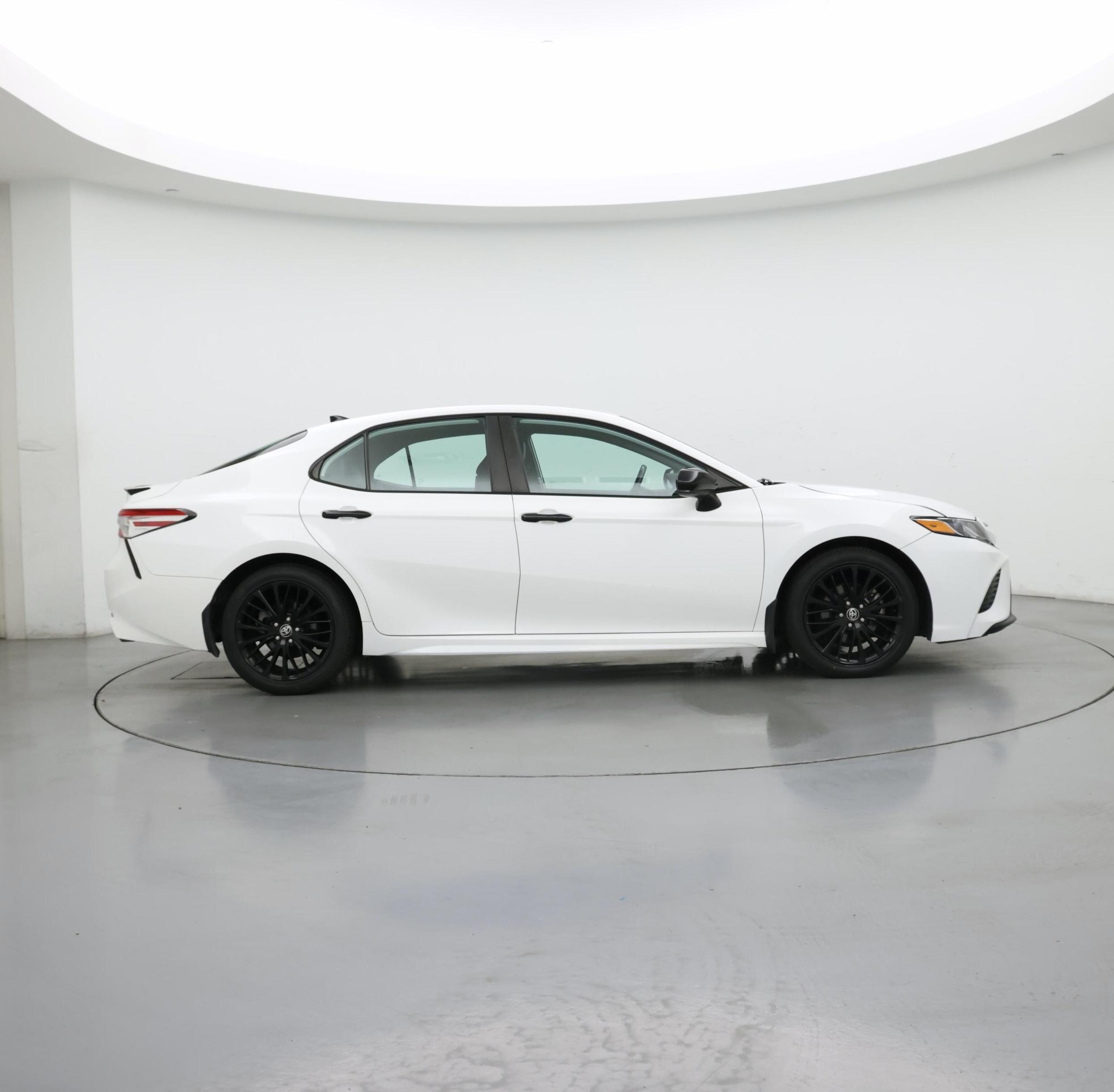 Thumbnail: 2020 Toyota Camry - 7