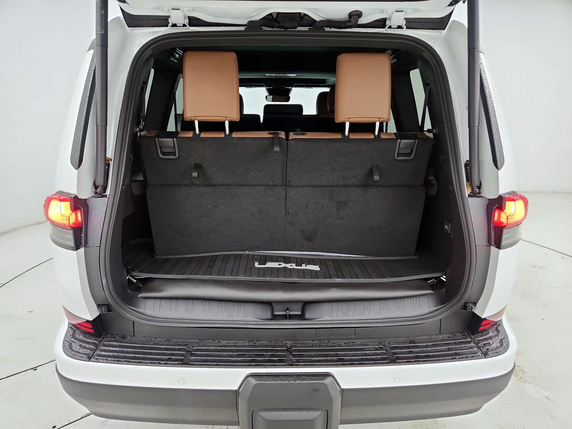 Thumbnail: 2024 Lexus GX - 16