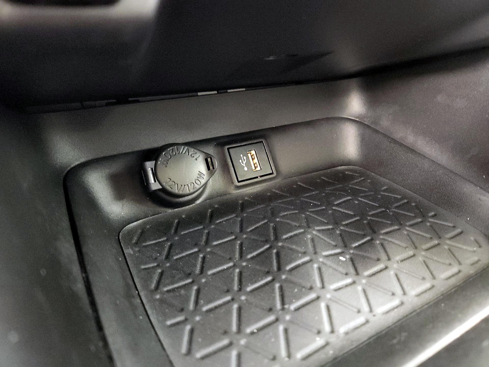 Thumbnail: 2023 Toyota RAV4 - 18