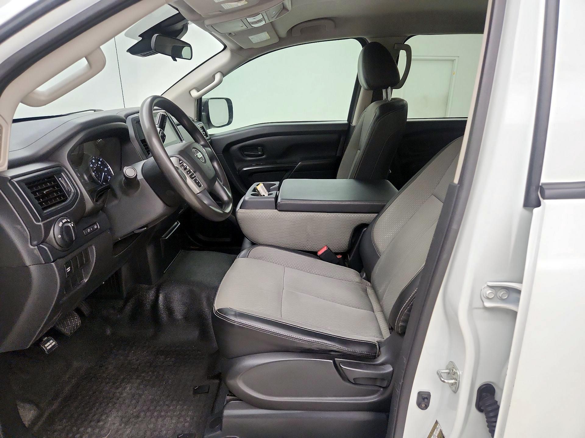 Thumbnail: 2020 Nissan Titan - 11