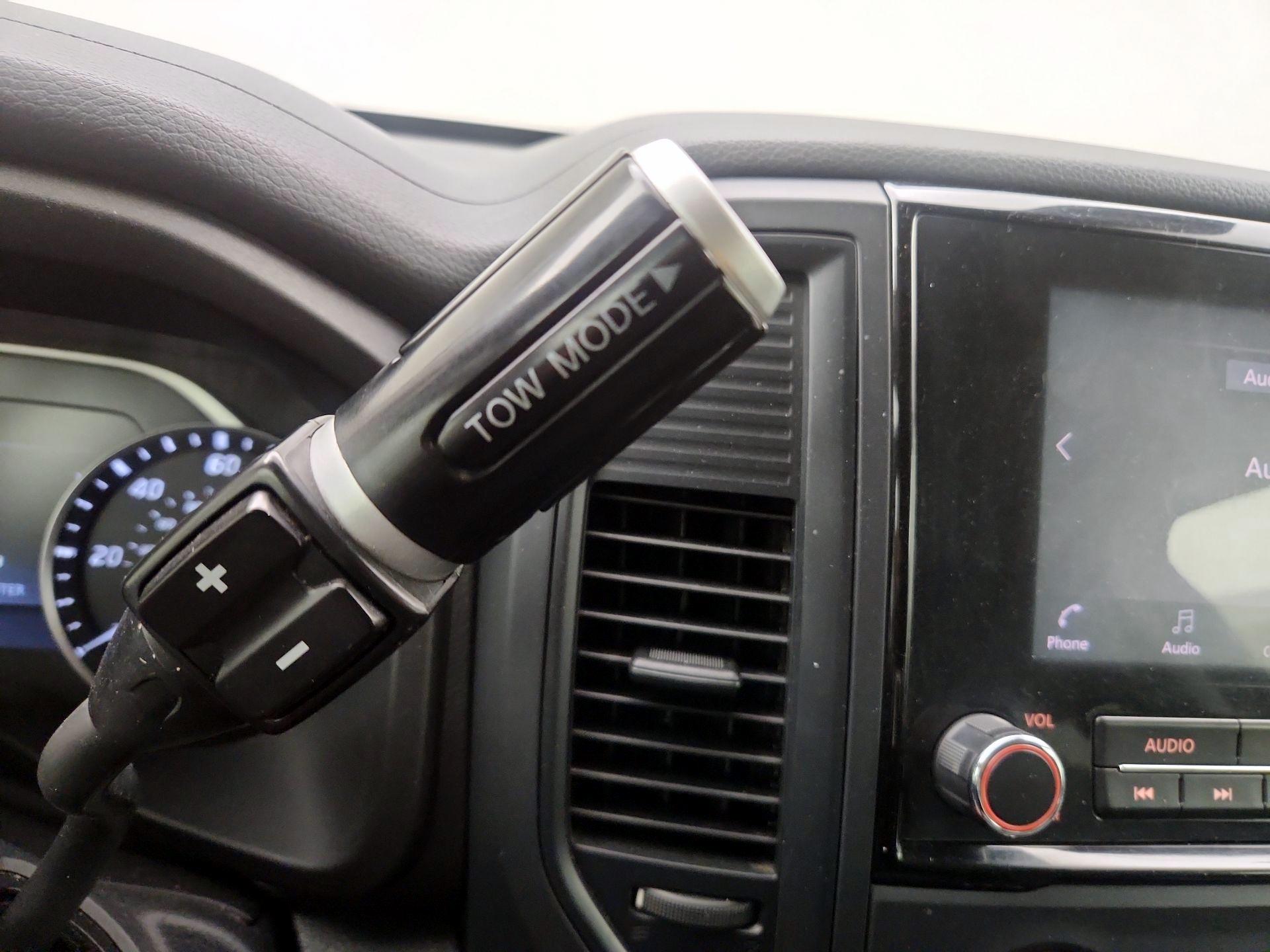 Thumbnail: 2020 Nissan Titan - 17