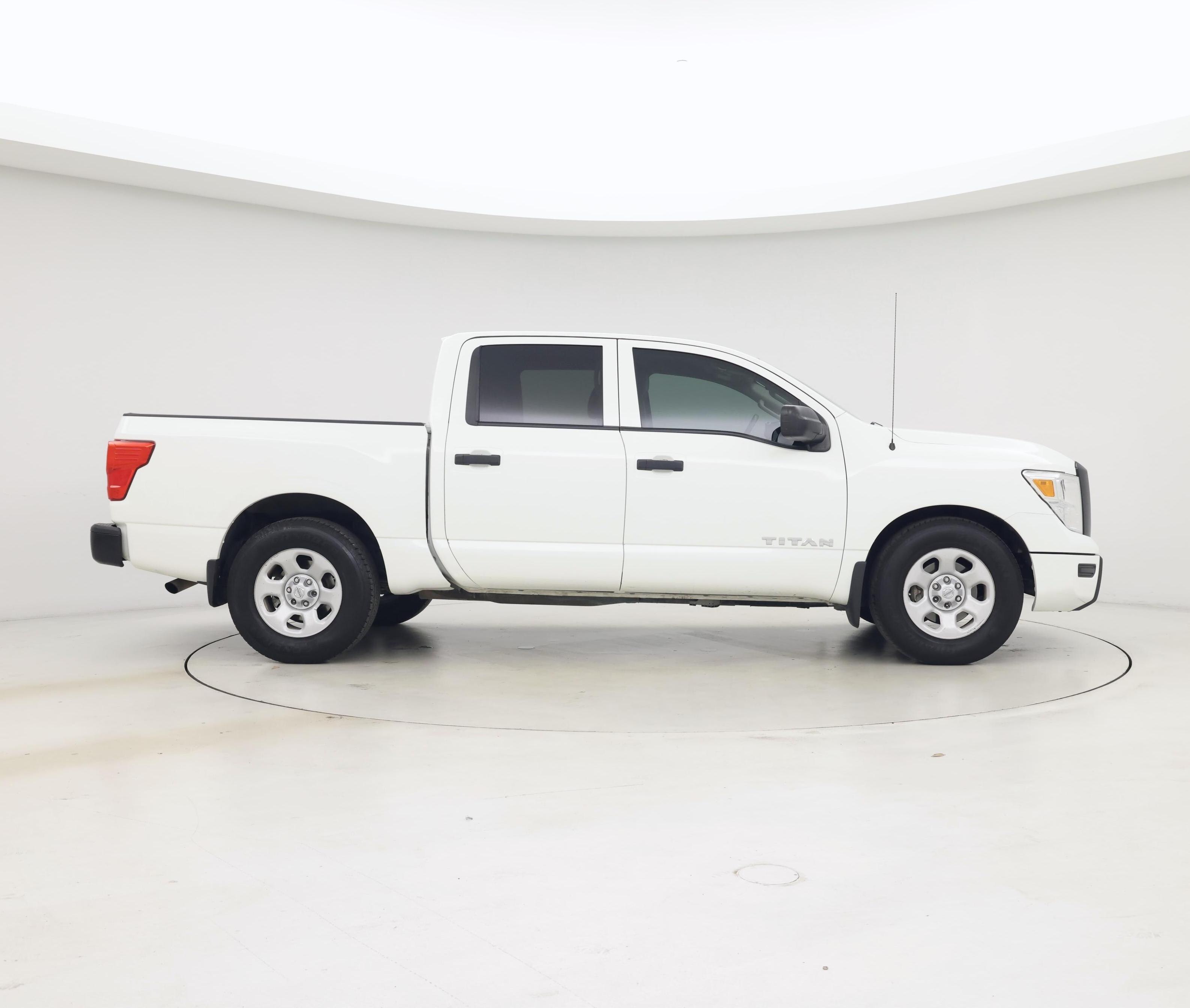 Thumbnail: 2020 Nissan Titan - 7