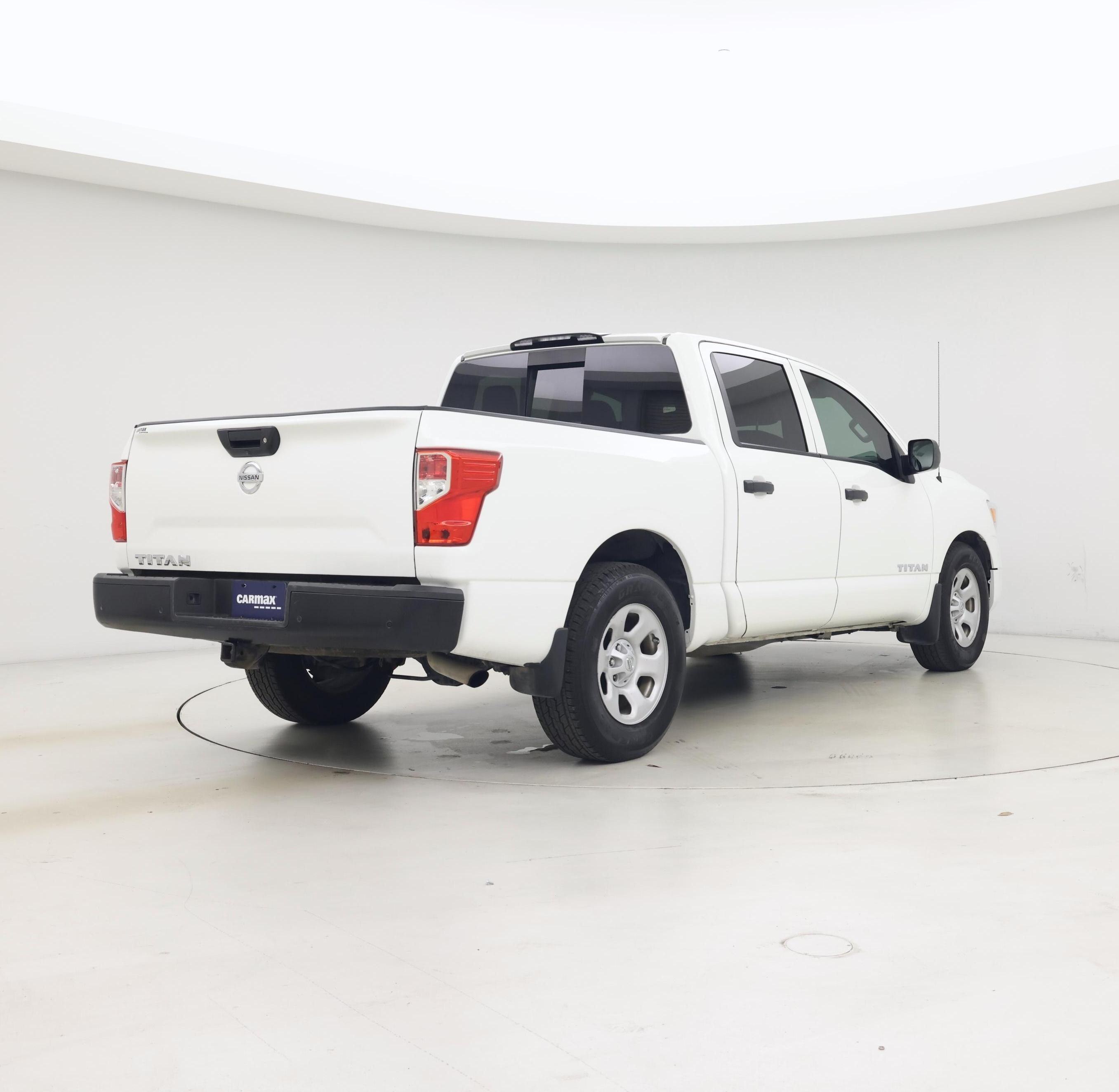 Thumbnail: 2020 Nissan Titan - 8