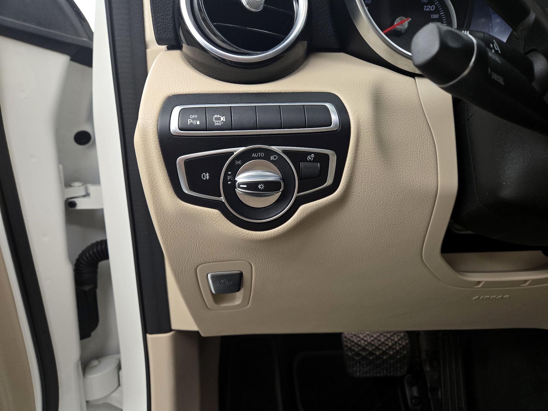 Thumbnail: 2019 Mercedes-Benz GLC - 13