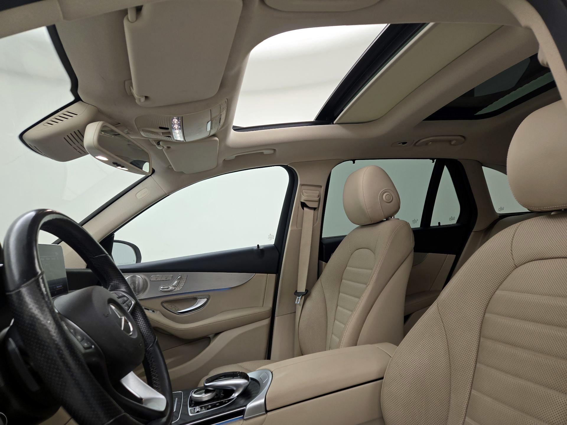 Thumbnail: 2019 Mercedes-Benz GLC - 20