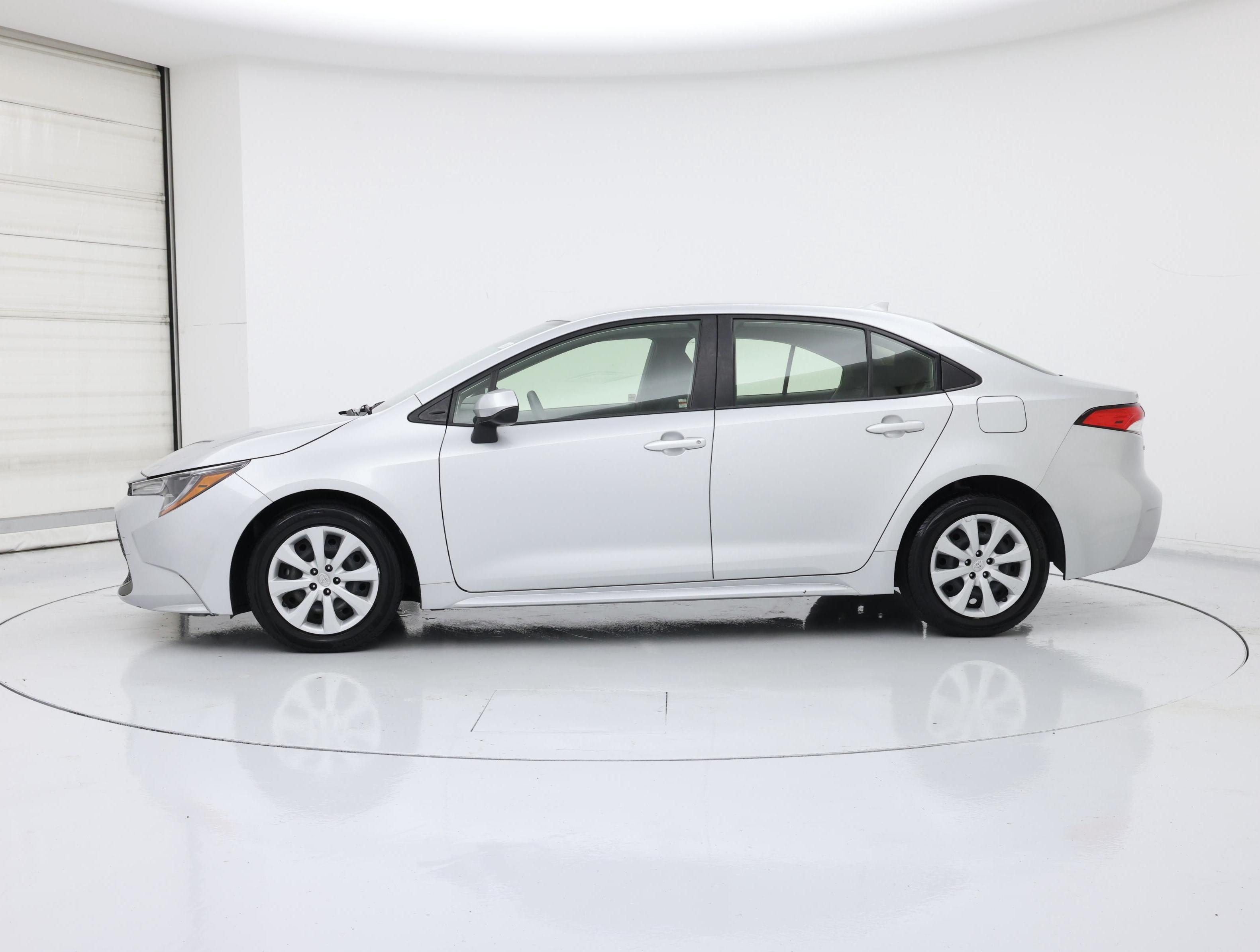 Thumbnail: 2022 Toyota Corolla - 3