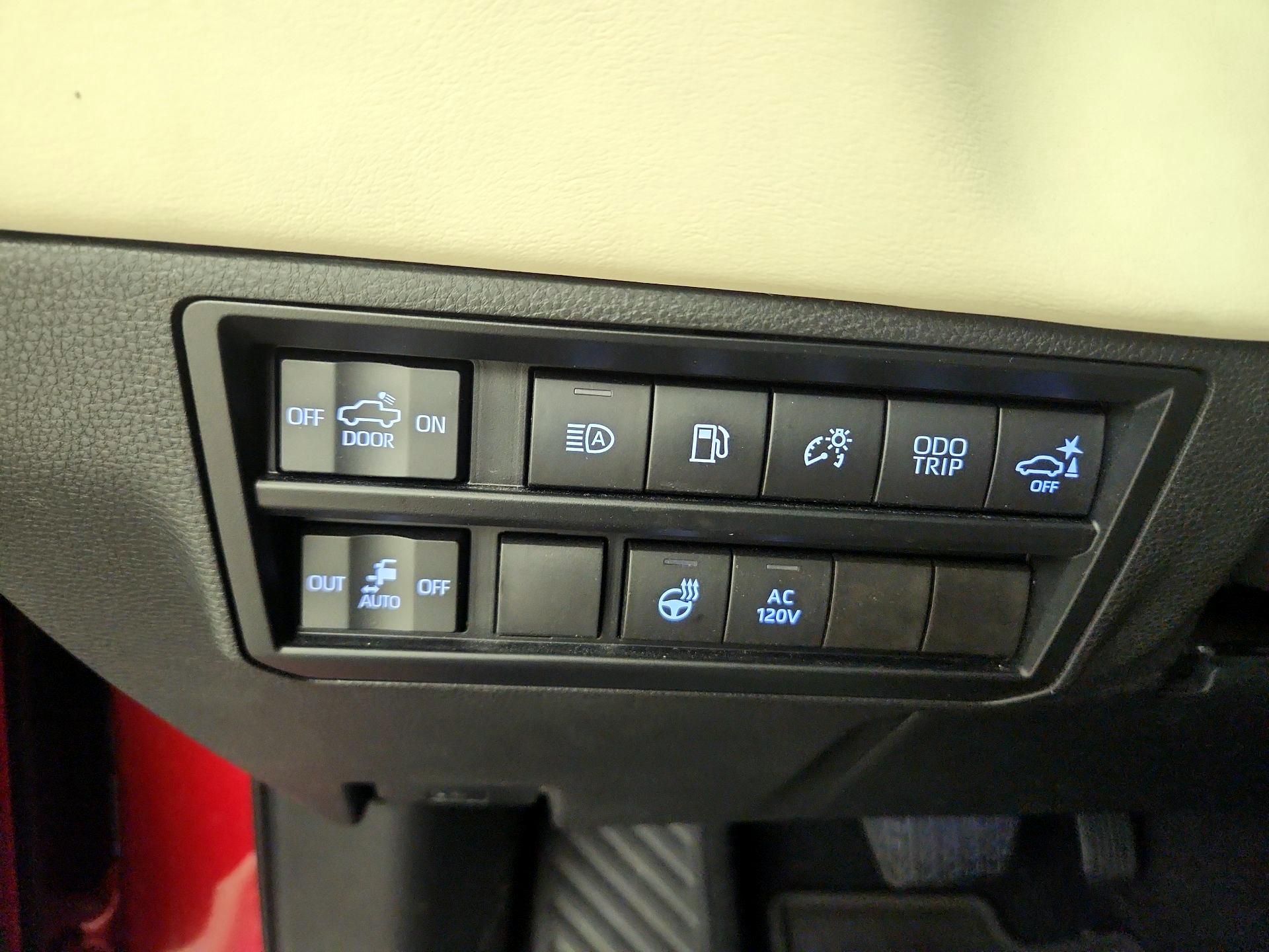 Thumbnail: 2024 Toyota Tundra - 13