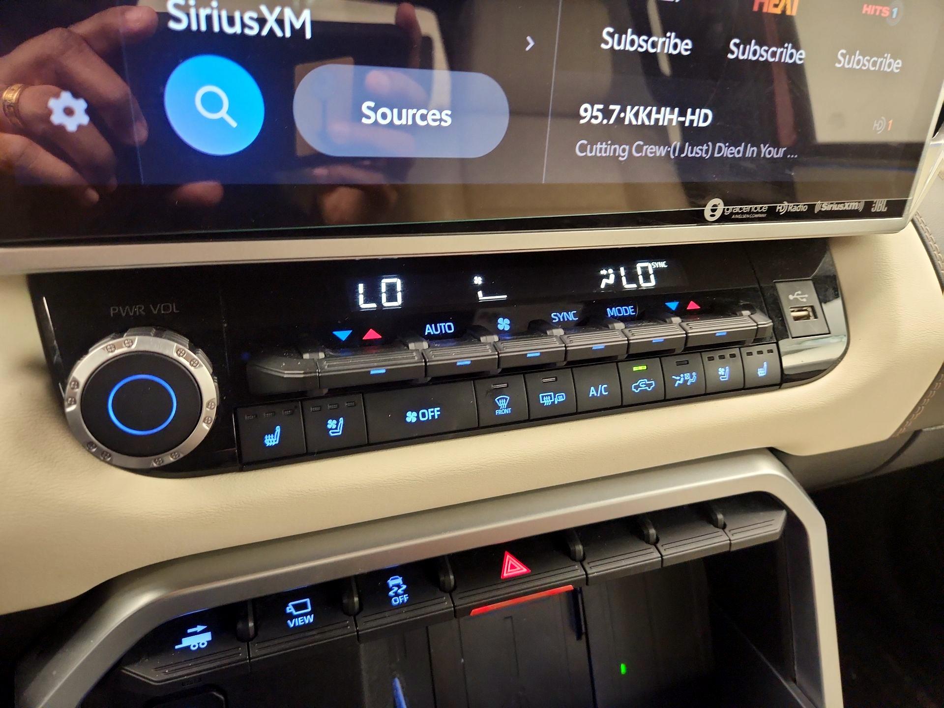 Thumbnail: 2024 Toyota Tundra - 16