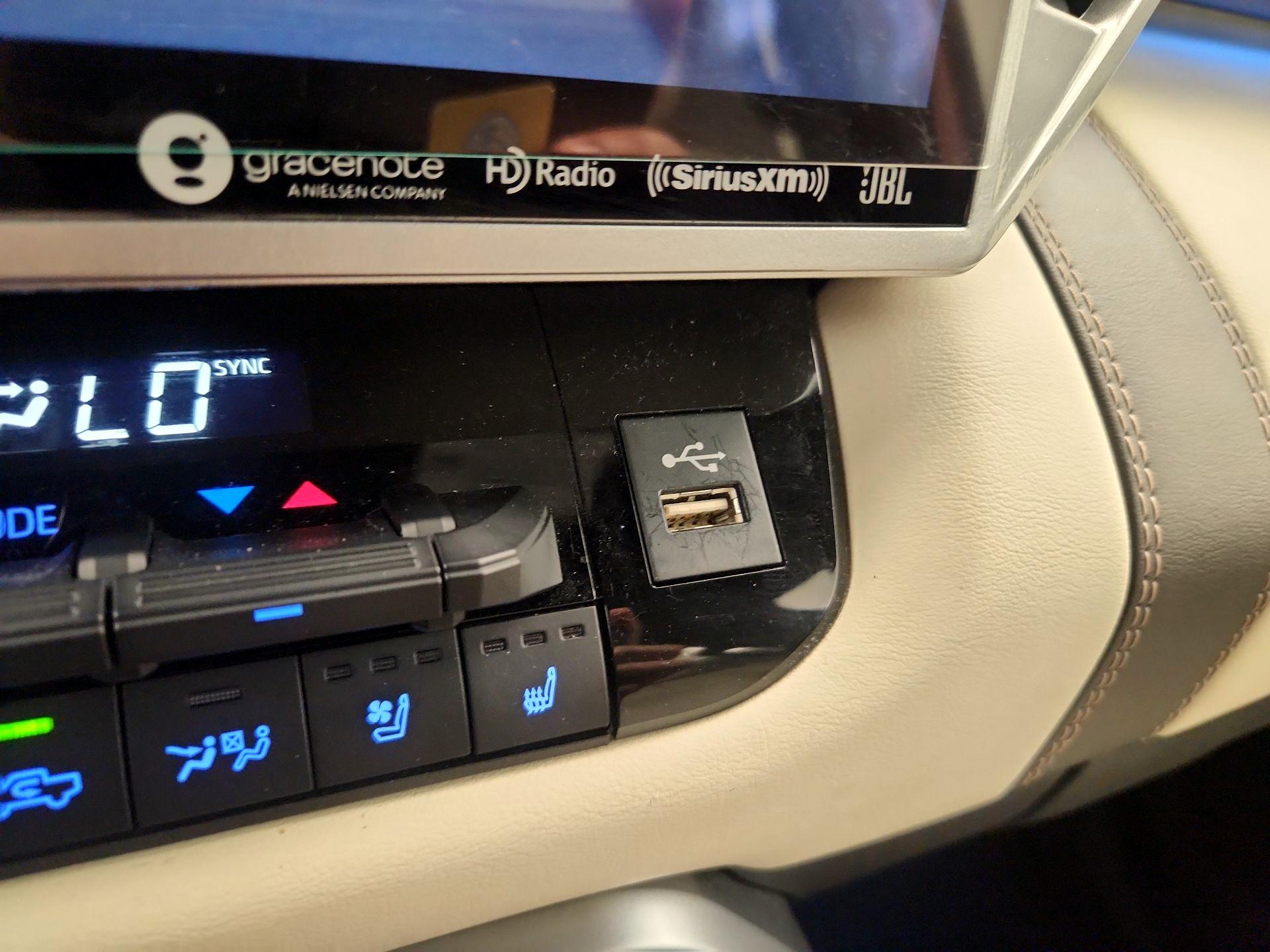 Thumbnail: 2024 Toyota Tundra - 18