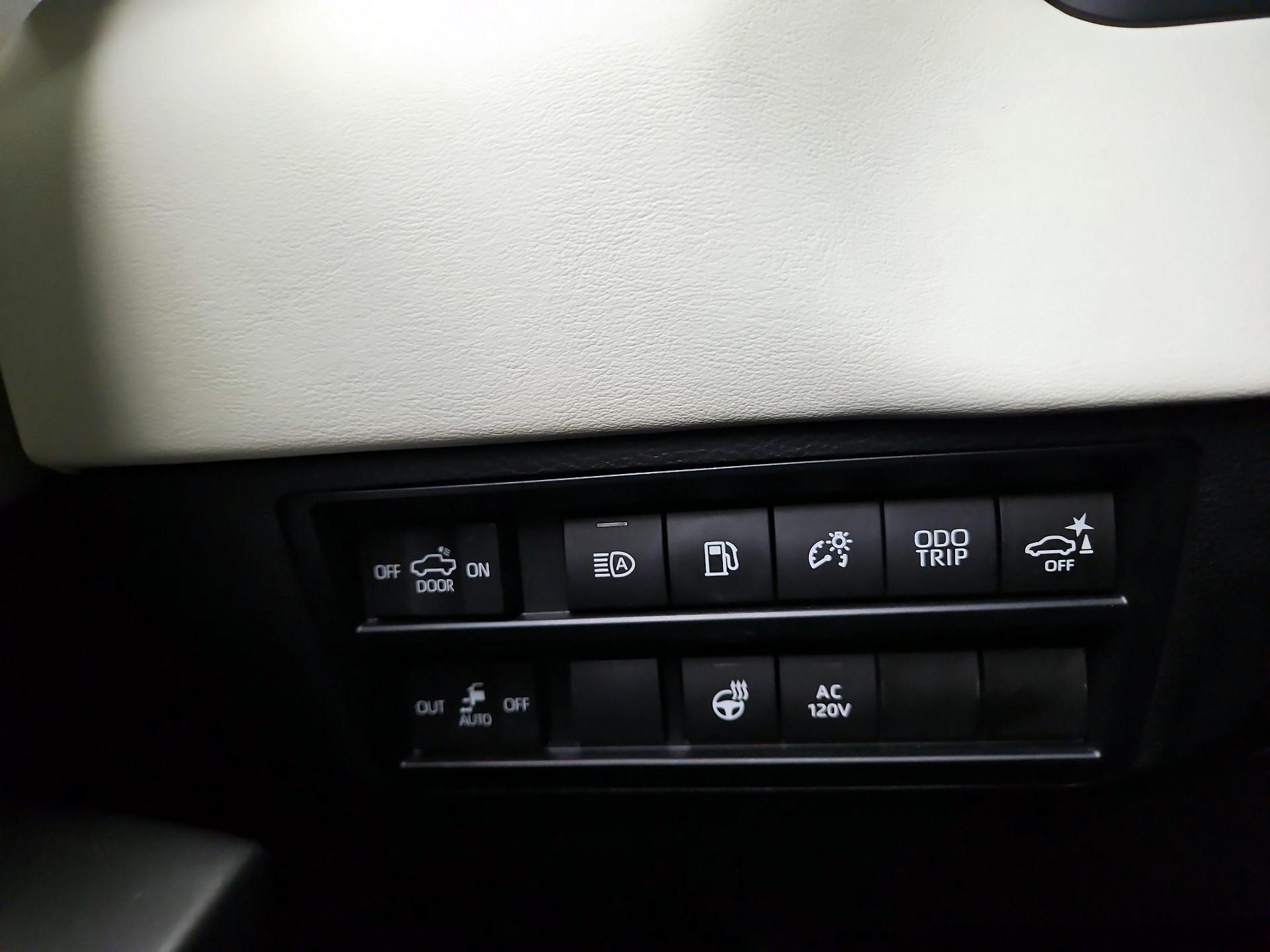 Thumbnail: 2023 Toyota Tundra - 13