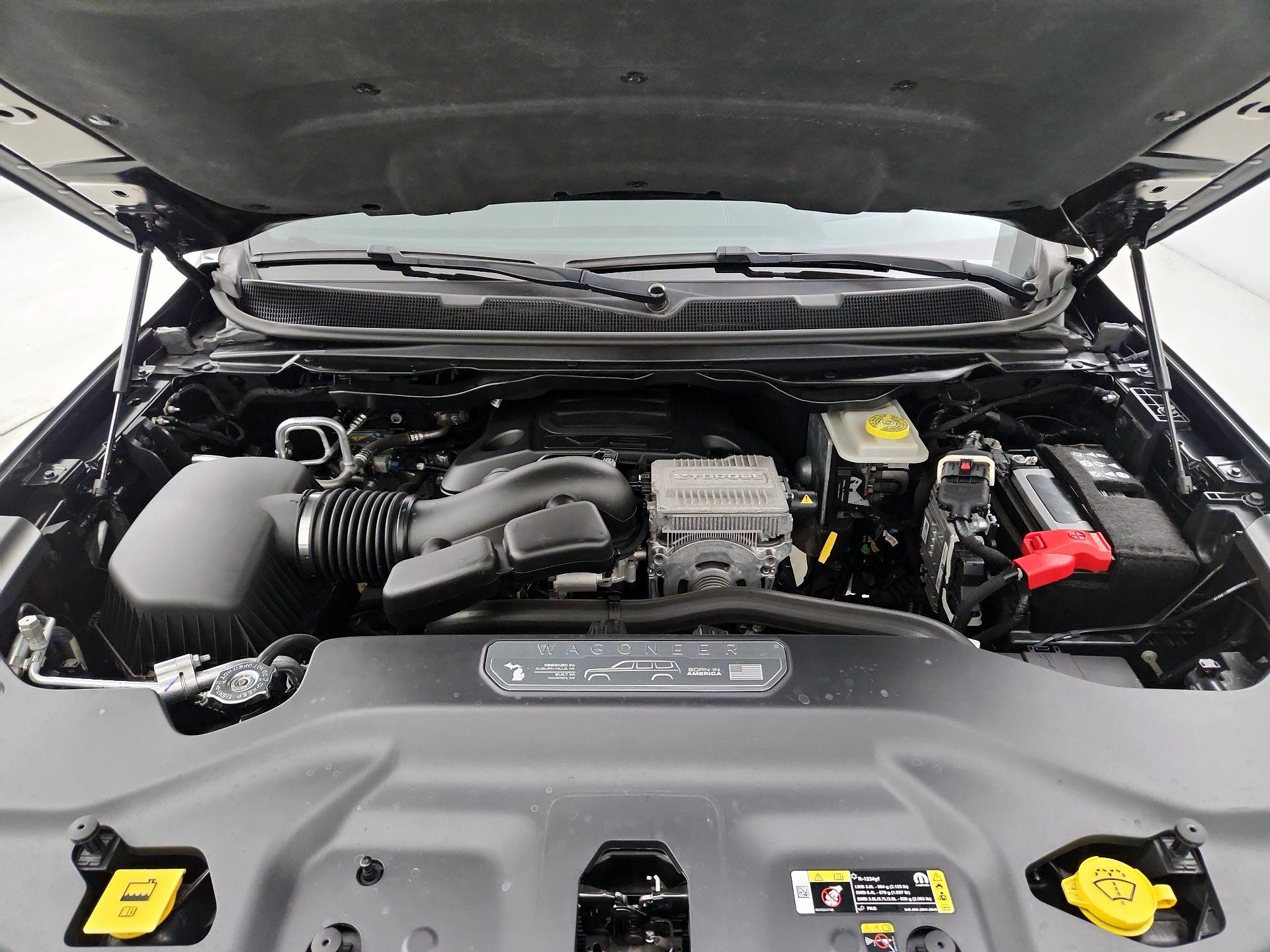 Thumbnail: 2022 Jeep Wagoneer - 17