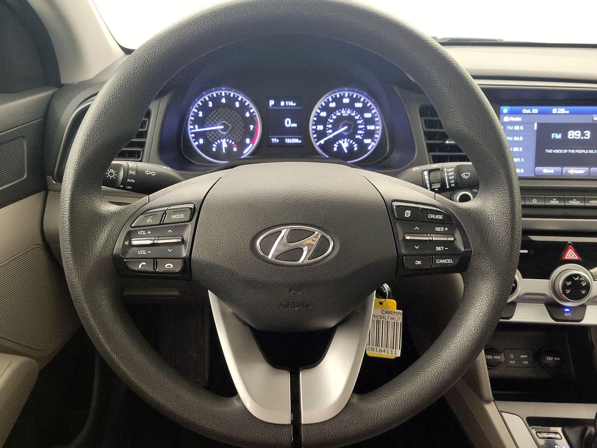 Thumbnail: 2019 Hyundai Elantra - 10