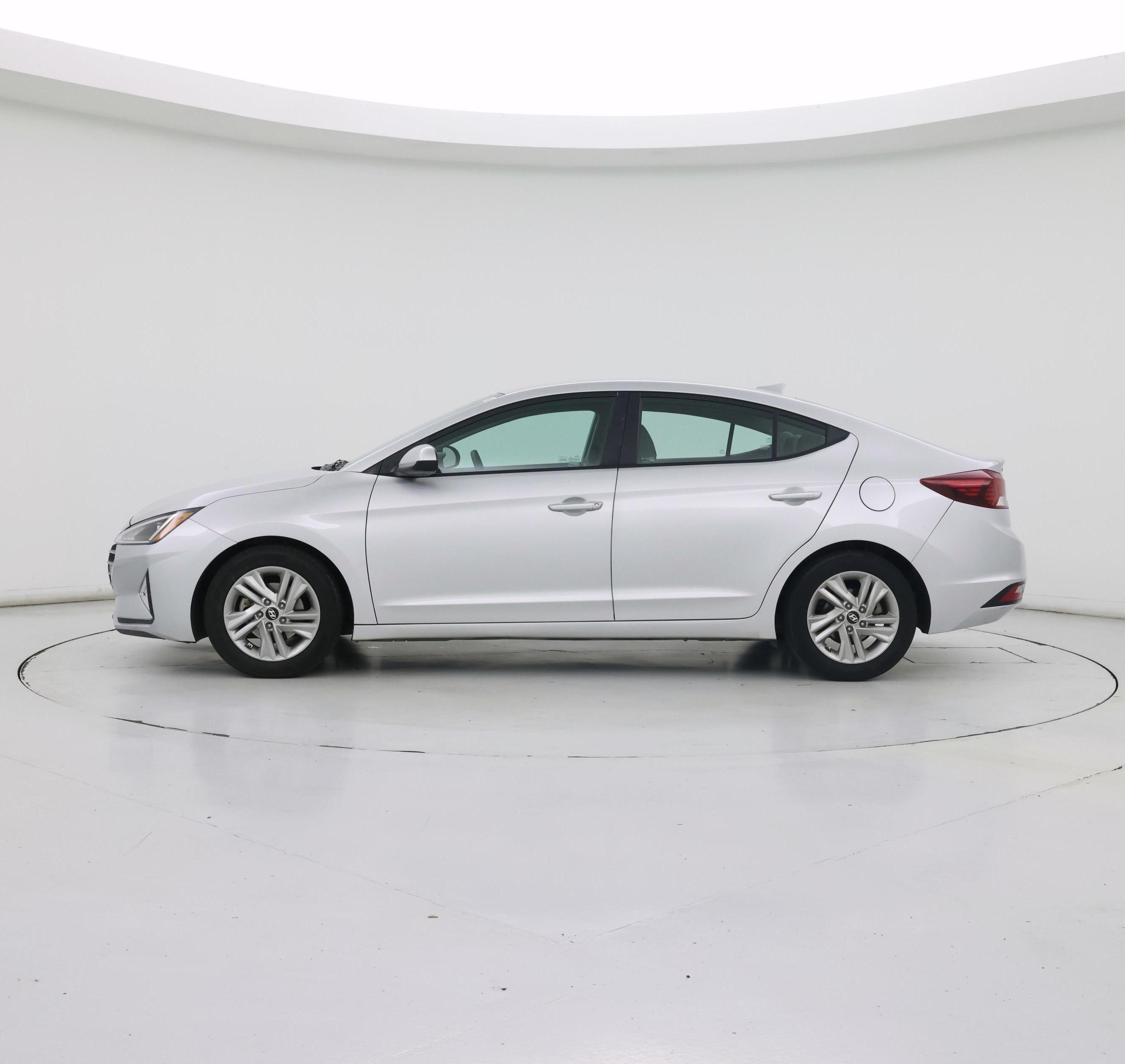 Thumbnail: 2019 Hyundai Elantra - 3