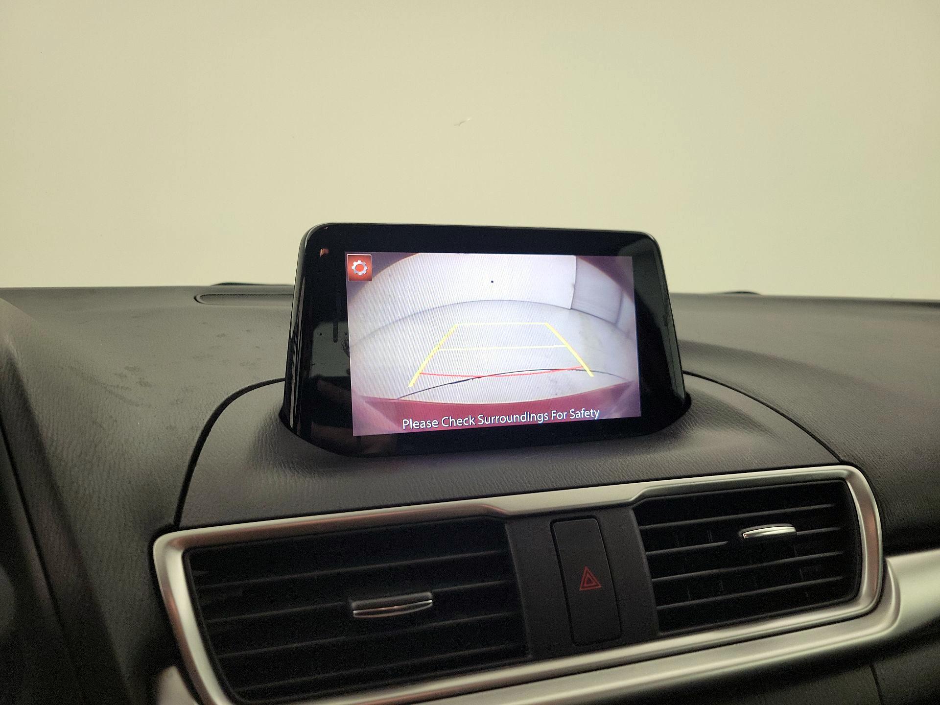 Thumbnail: 2018 Mazda Mazda3 - 14