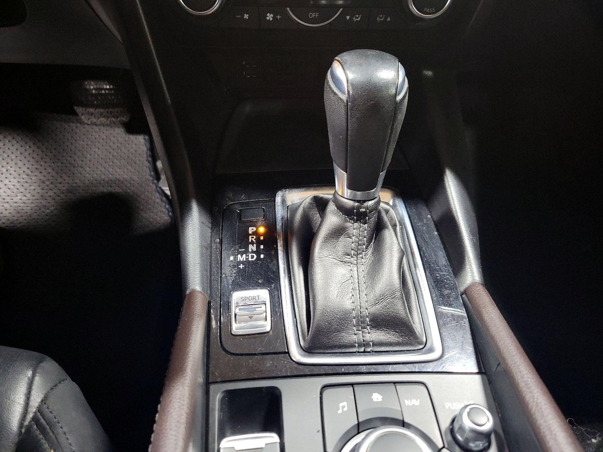 Thumbnail: 2018 Mazda Mazda3 - 17