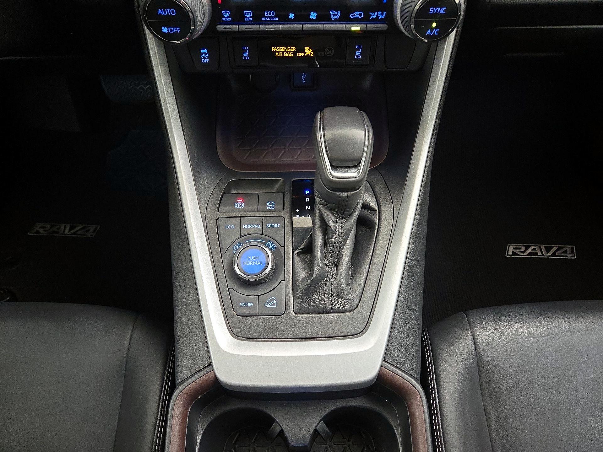 Thumbnail: 2021 Toyota RAV4 - 16