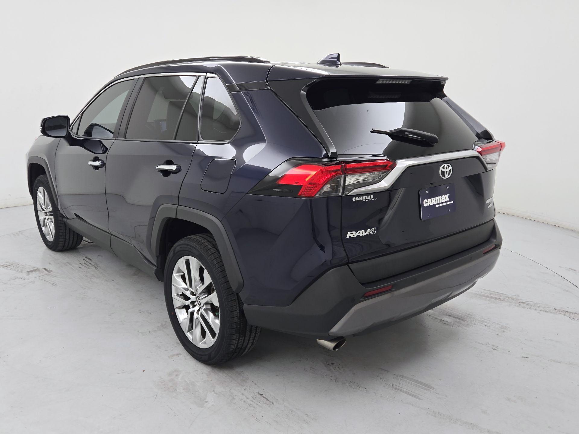 Thumbnail: 2021 Toyota RAV4 - 7