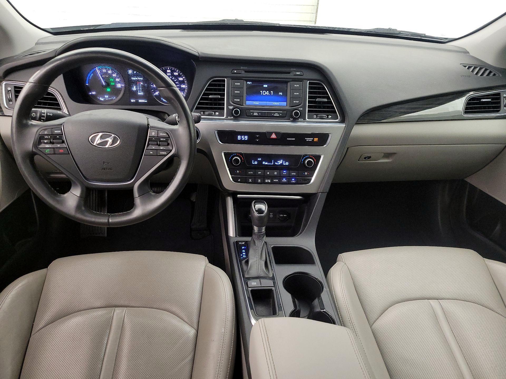 Thumbnail: 2016 Hyundai Sonata - 9