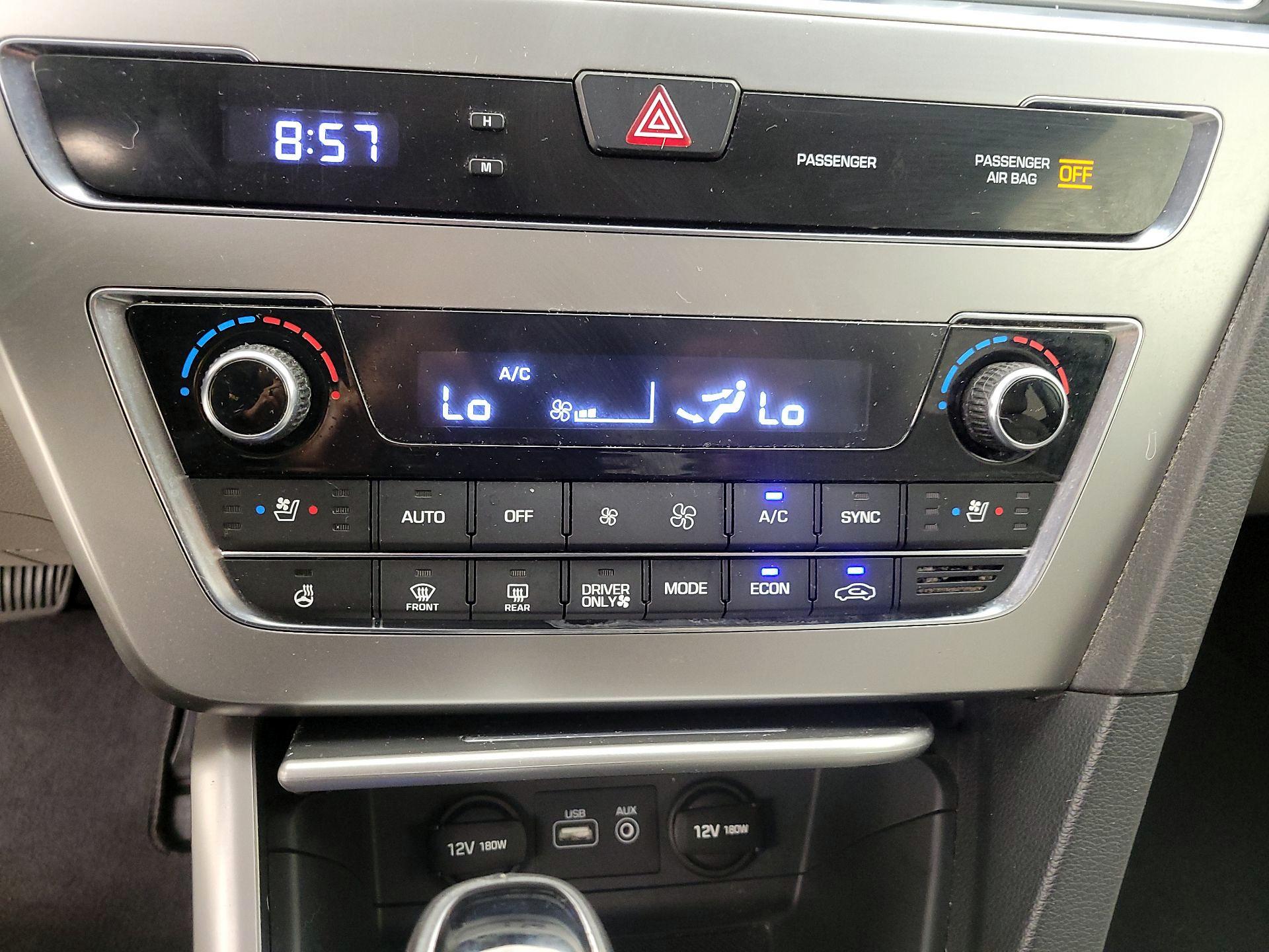 Thumbnail: 2016 Hyundai Sonata - 16