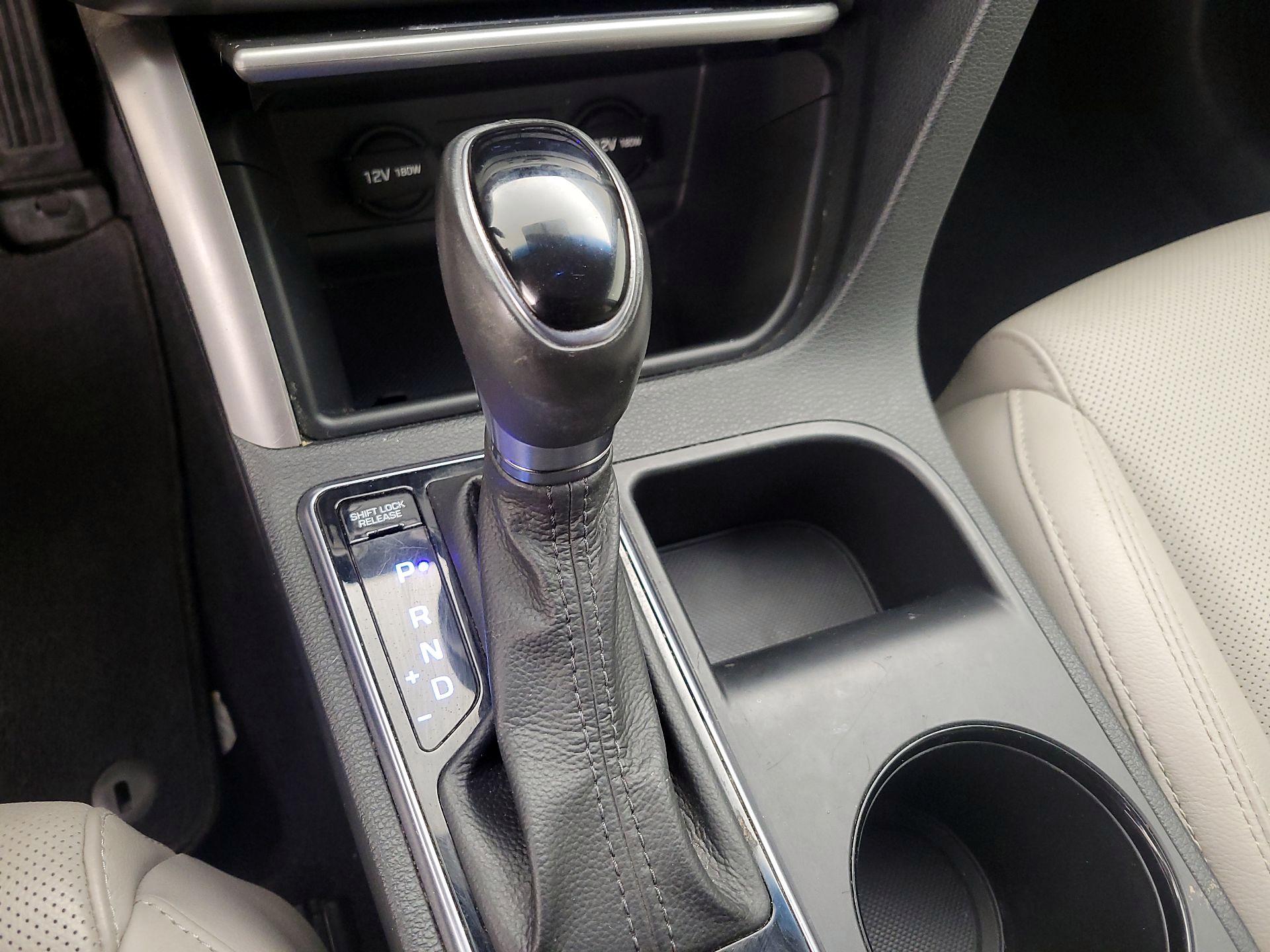 Thumbnail: 2016 Hyundai Sonata - 17