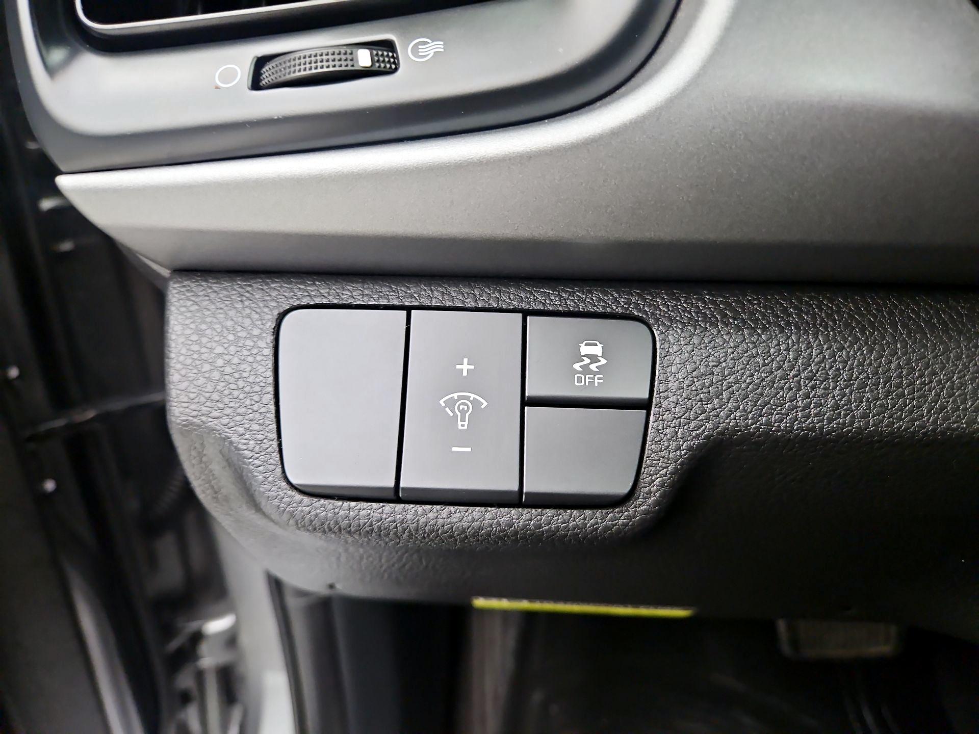 Thumbnail: 2022 Kia Rio - 13