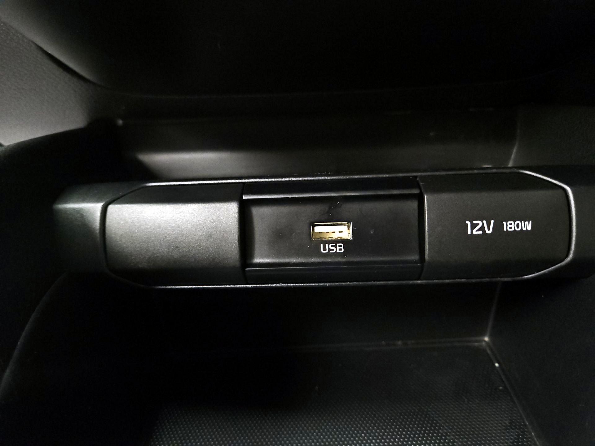 Thumbnail: 2022 Kia Rio - 18