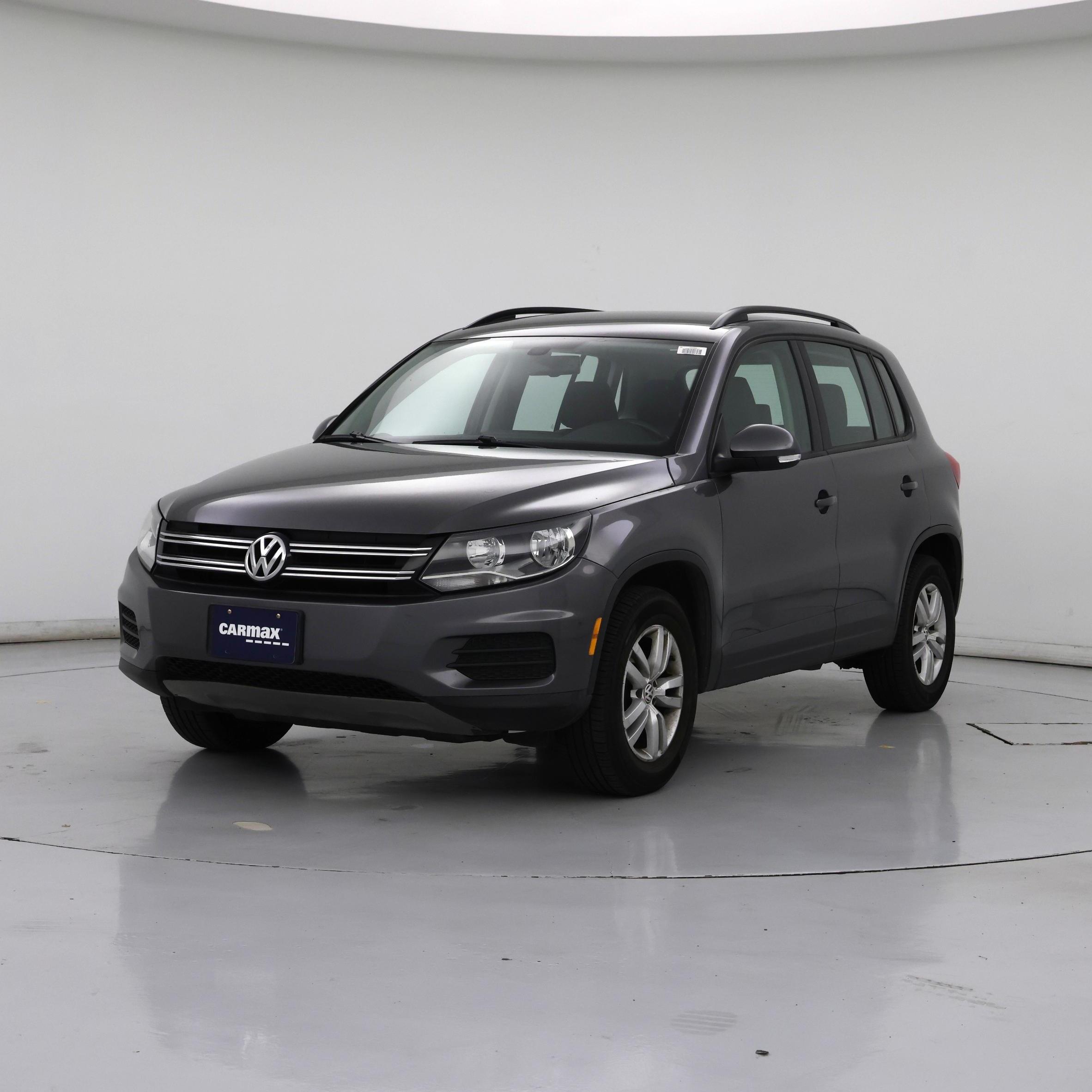 Thumbnail: 2016 Volkswagen Tiguan - 4