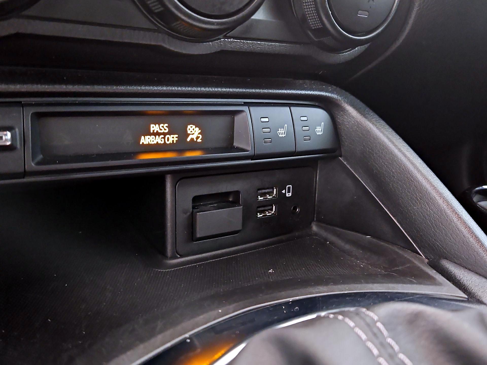 Thumbnail: 2021 Mazda MX-5 Miata - 18