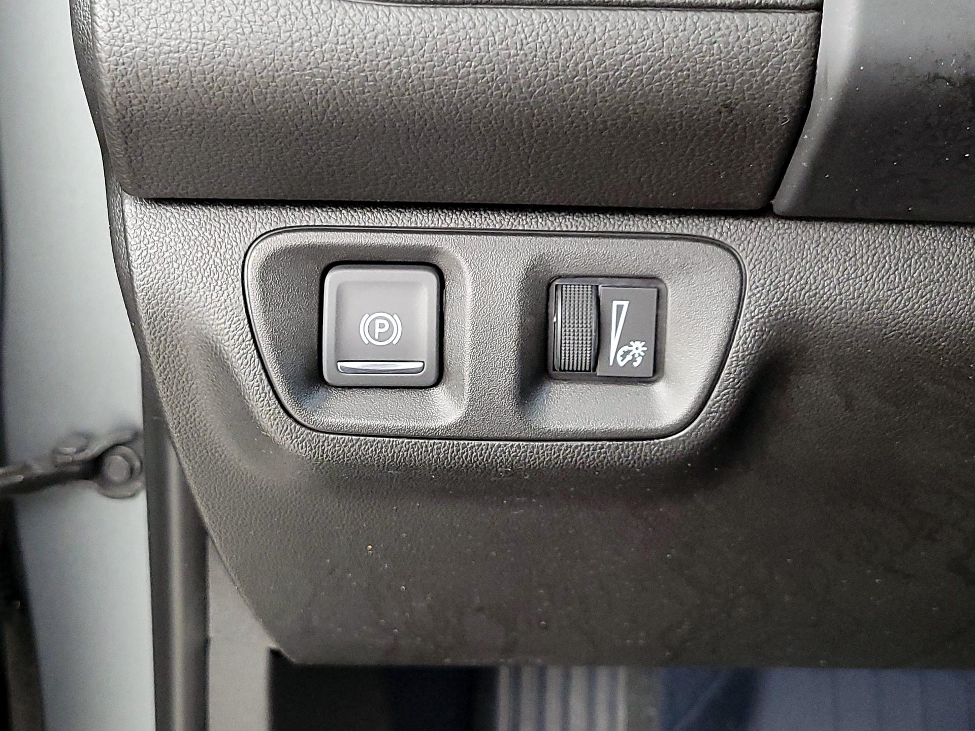 Thumbnail: 2023 GMC Acadia - 13