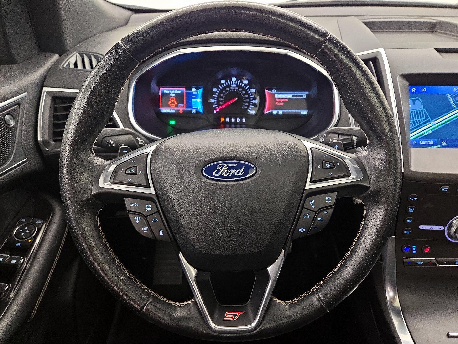 Thumbnail: 2020 Ford Edge - 10