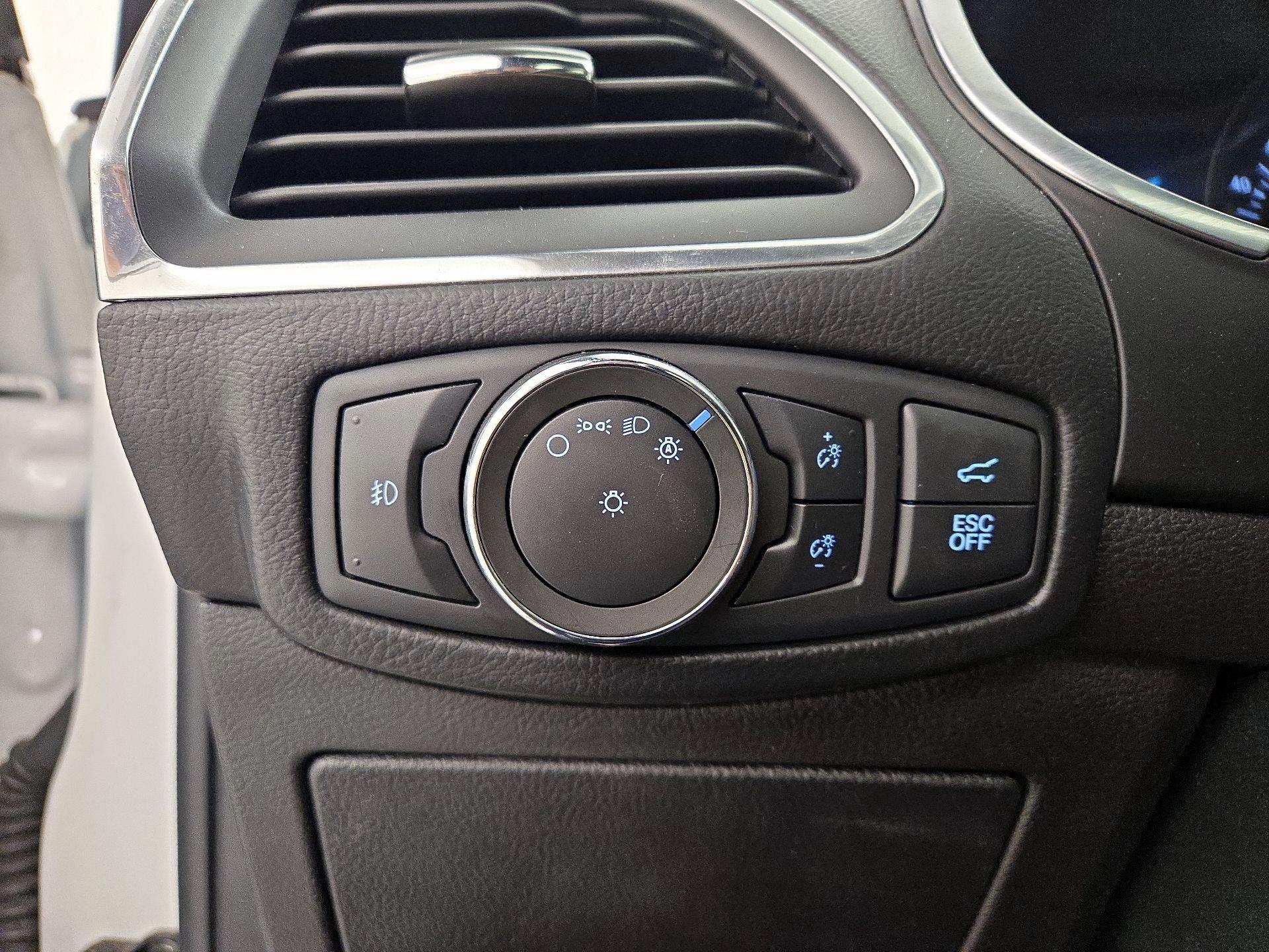 Thumbnail: 2020 Ford Edge - 13