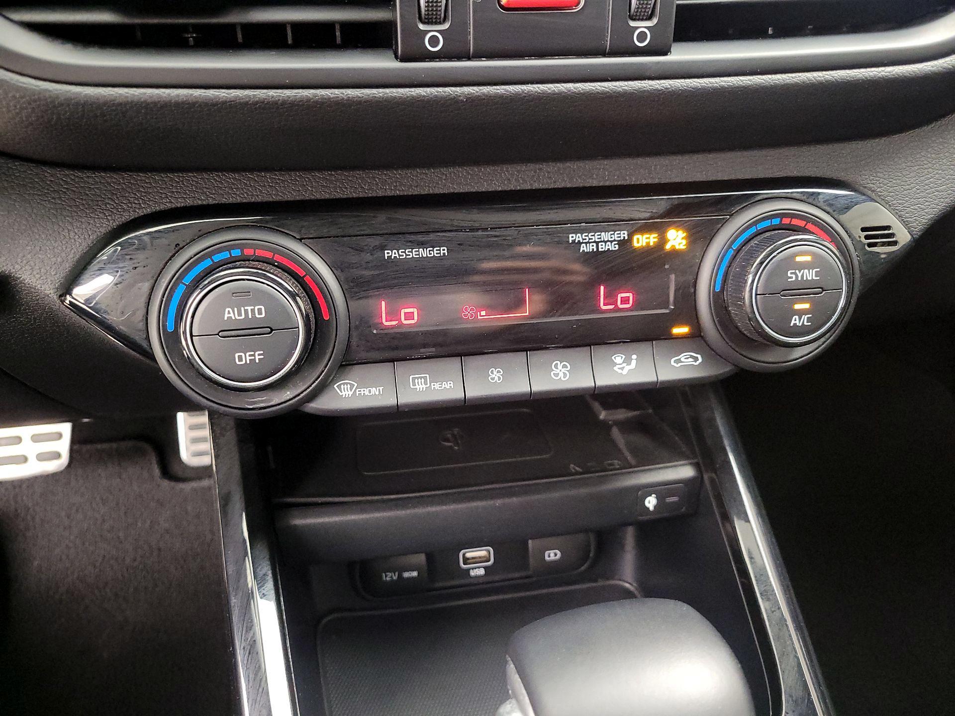 Thumbnail: 2023 Kia Forte - 17