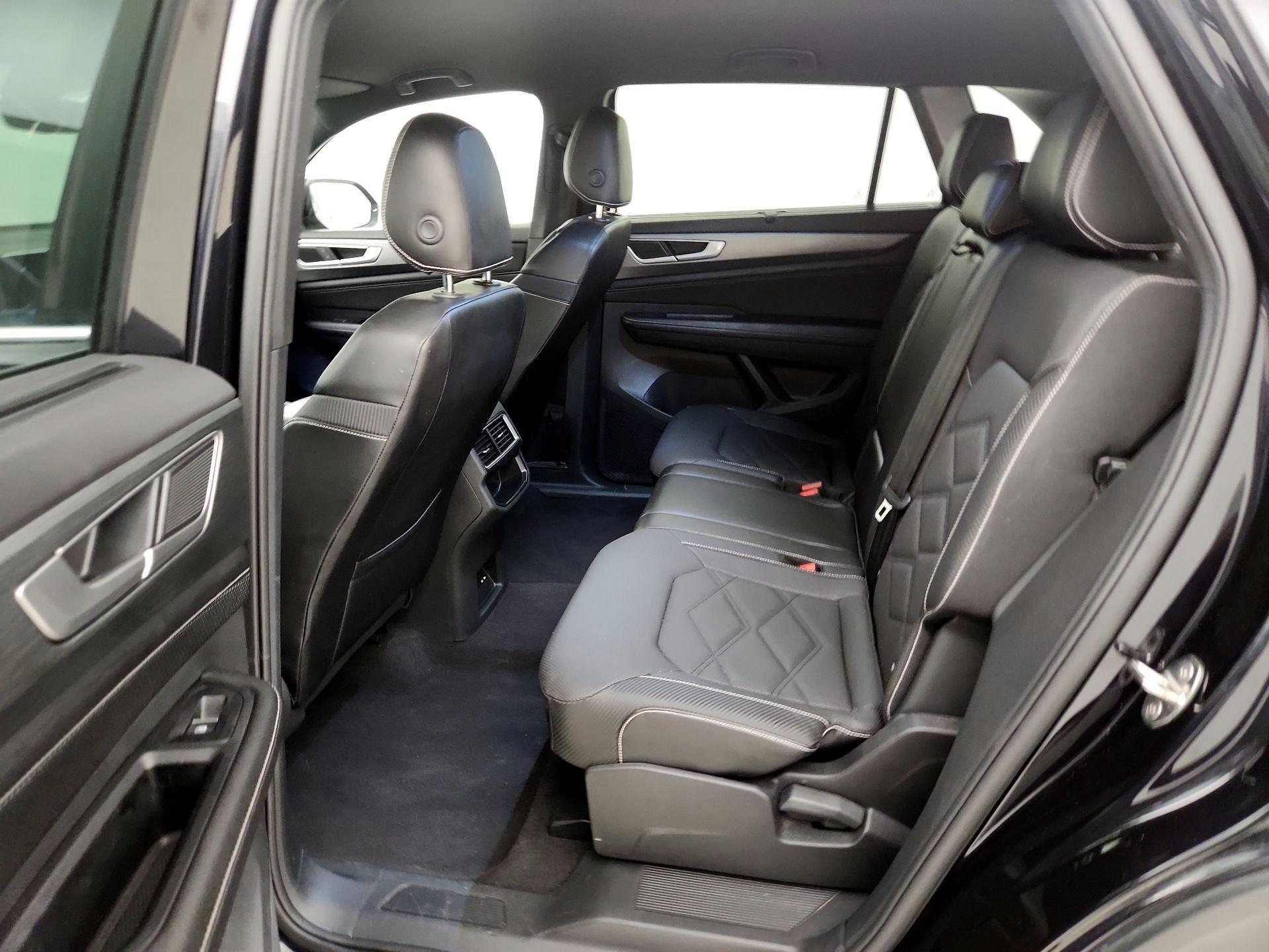 Thumbnail: 2024 Volkswagen Atlas - 19