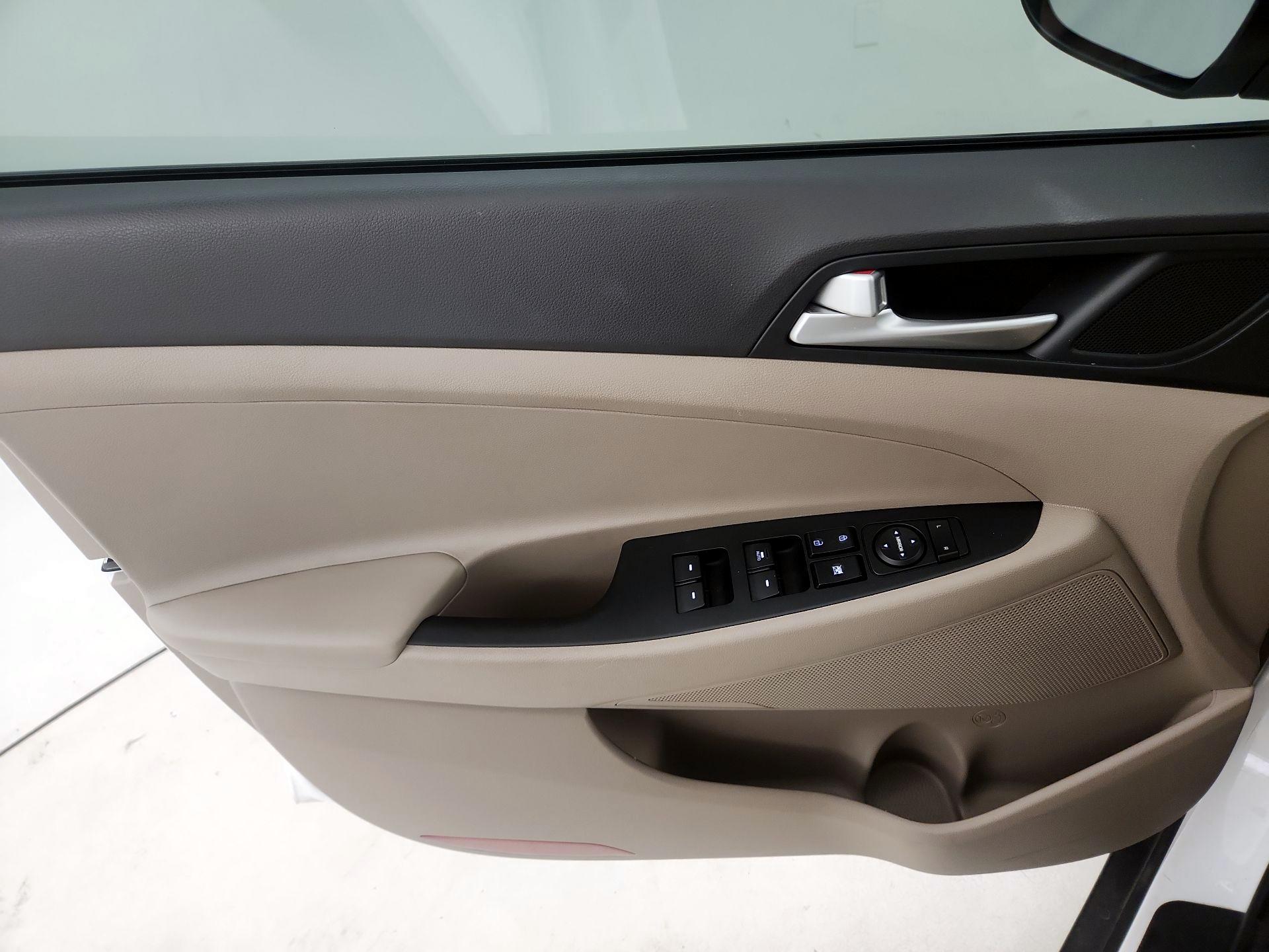 Thumbnail: 2021 Hyundai Tucson - 12