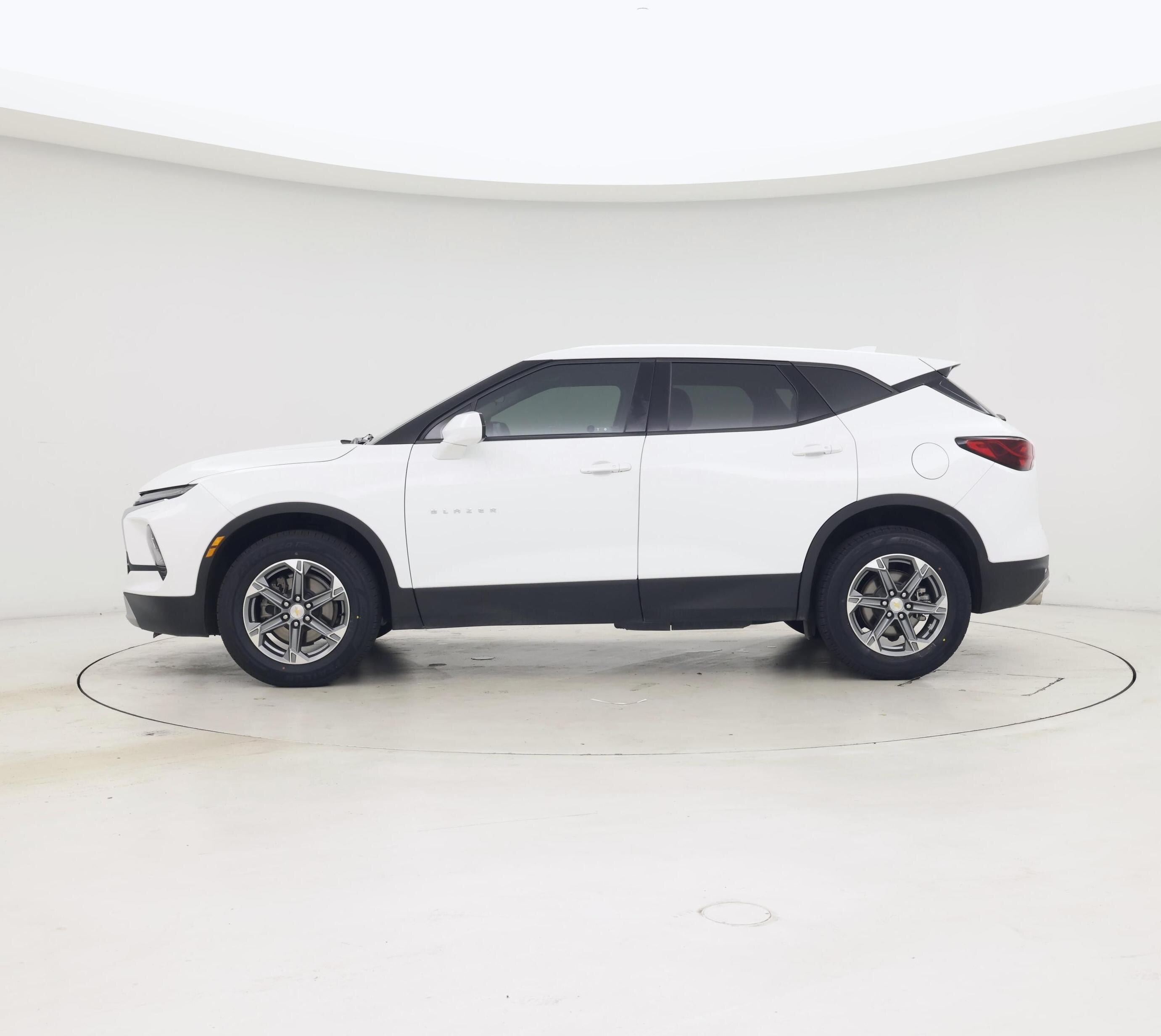 Thumbnail: 2023 Chevrolet Blazer - 3