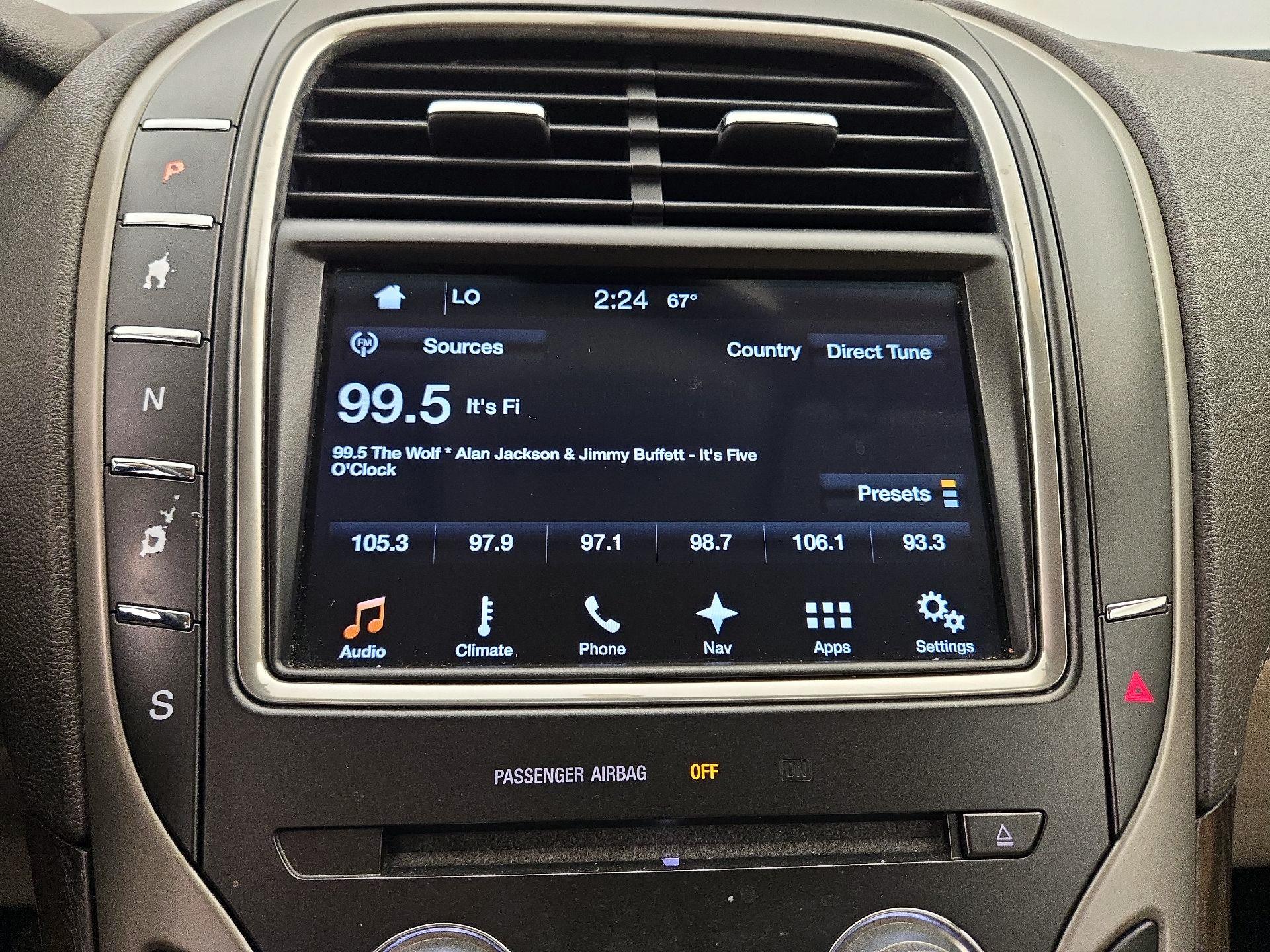 Thumbnail: 2016 Lincoln MKX - 16