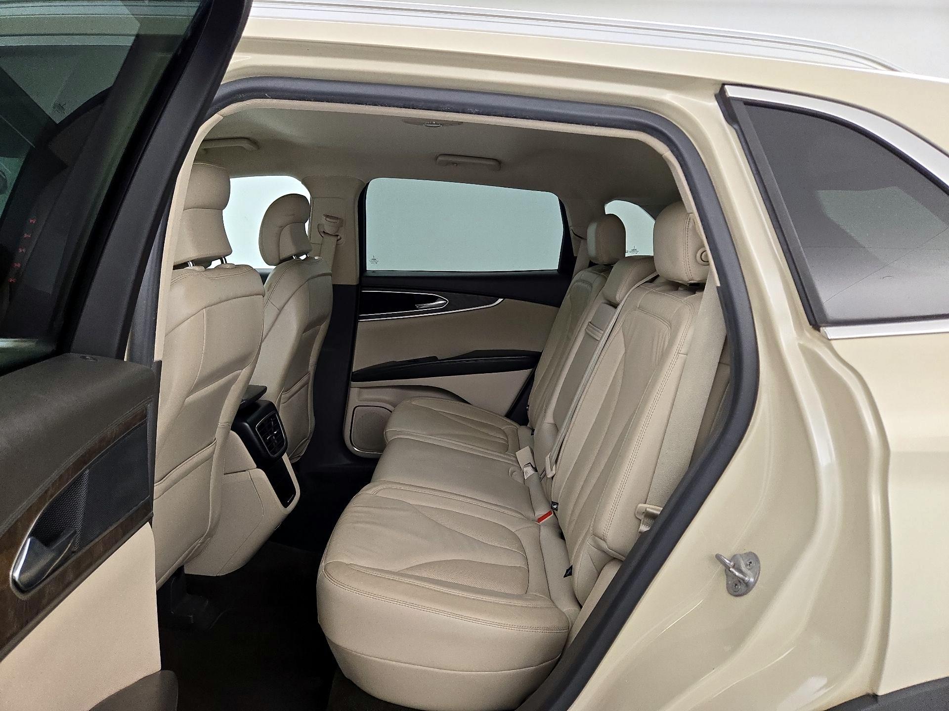 Thumbnail: 2016 Lincoln MKX - 20